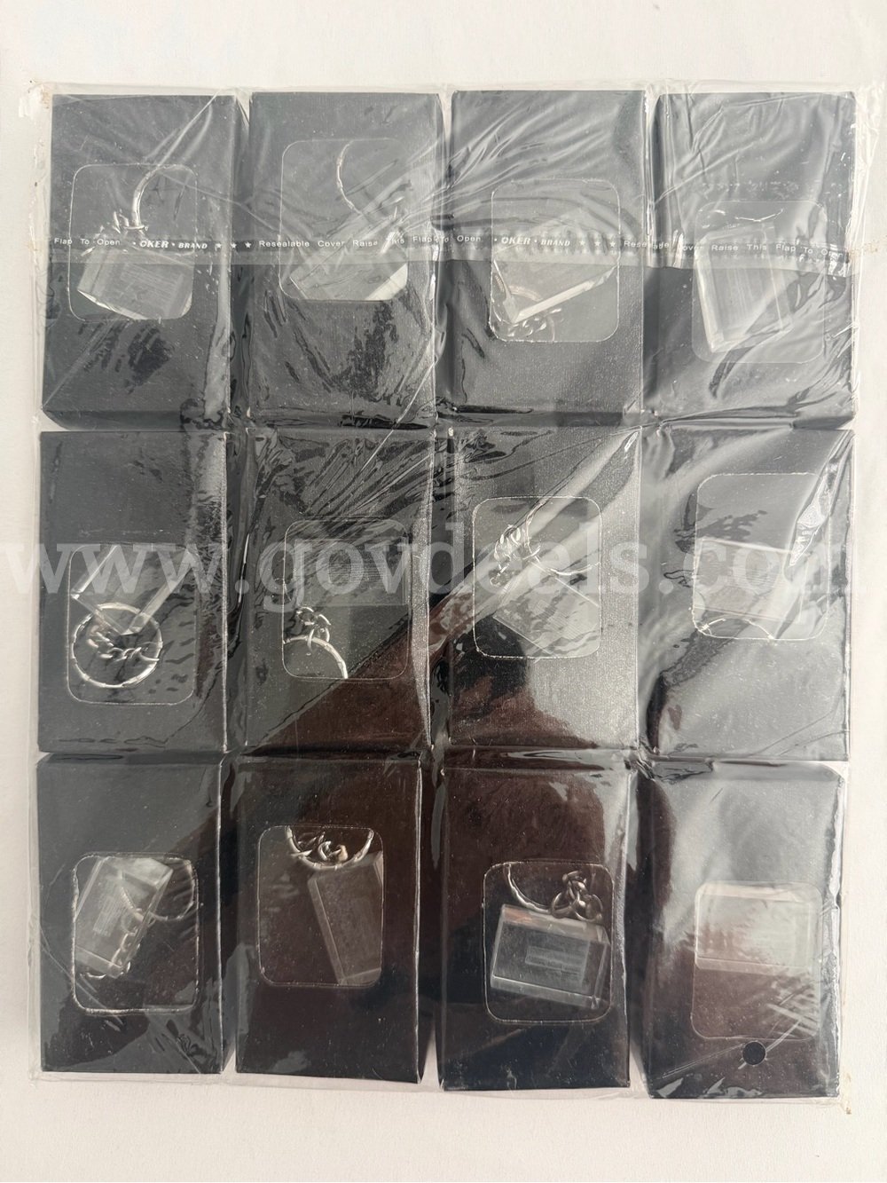LOT OF 12 VINTAGE CRYSTAL KEY CHAINS NY CITY WTC,EMPIRE STATE BUILDING BRAND NEW *WILL SHIP*   Government Surplus Auction - Primary Photo