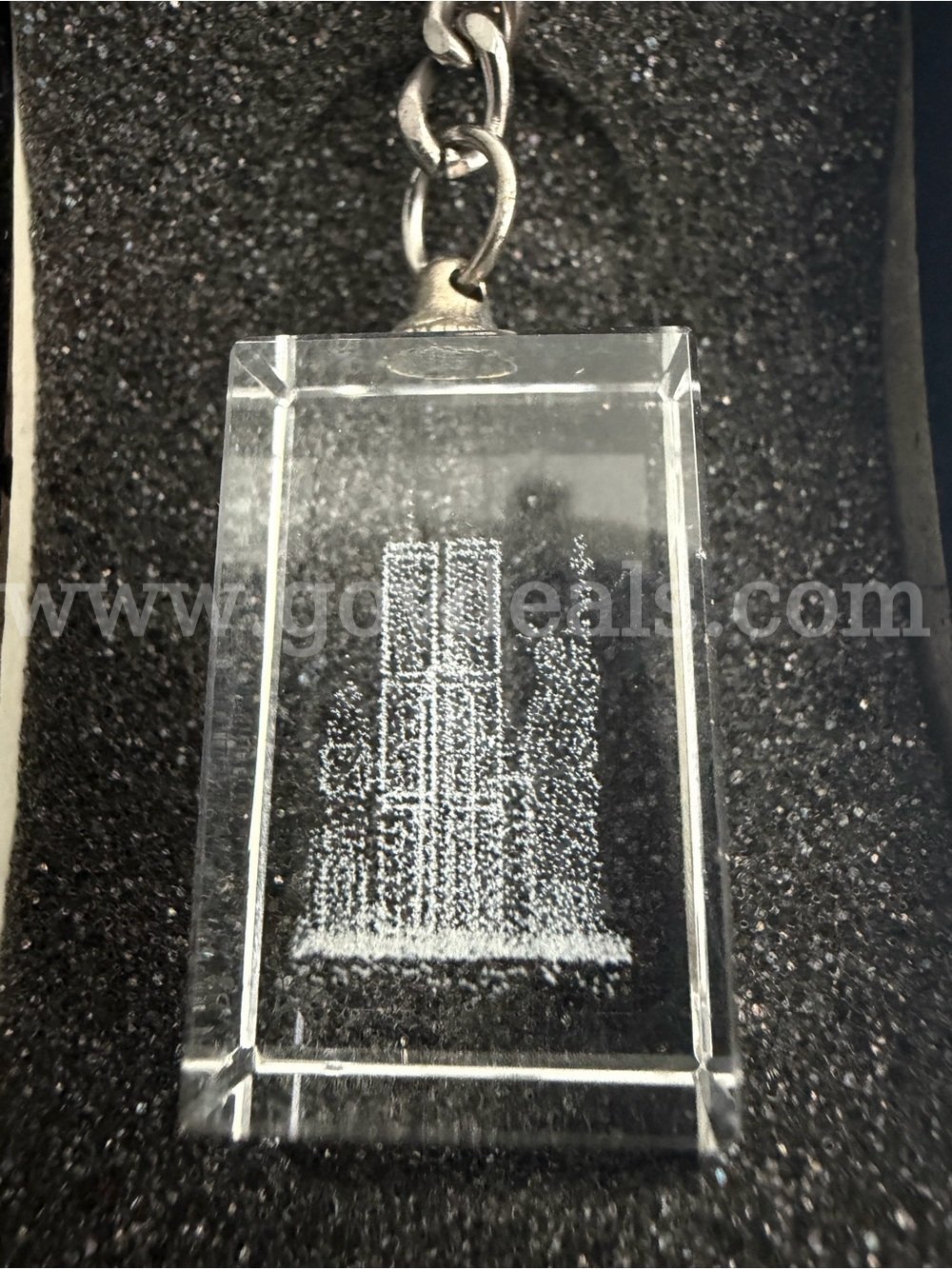 LOT OF 12 VINTAGE CRYSTAL KEY CHAINS NY CITY WTC,EMPIRE STATE BUILDING BRAND NEW *WILL SHIP*   Government Surplus Auction - Photo #5