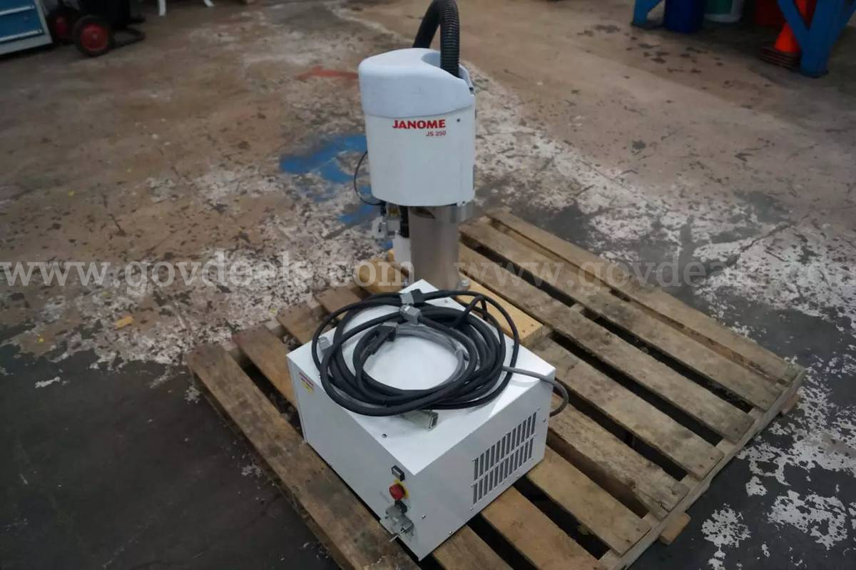 SCARA ROBOT- JANOME JAPAN CO.LTD MODEL JS-250 USED  250 Government Surplus Auction - Photo #3