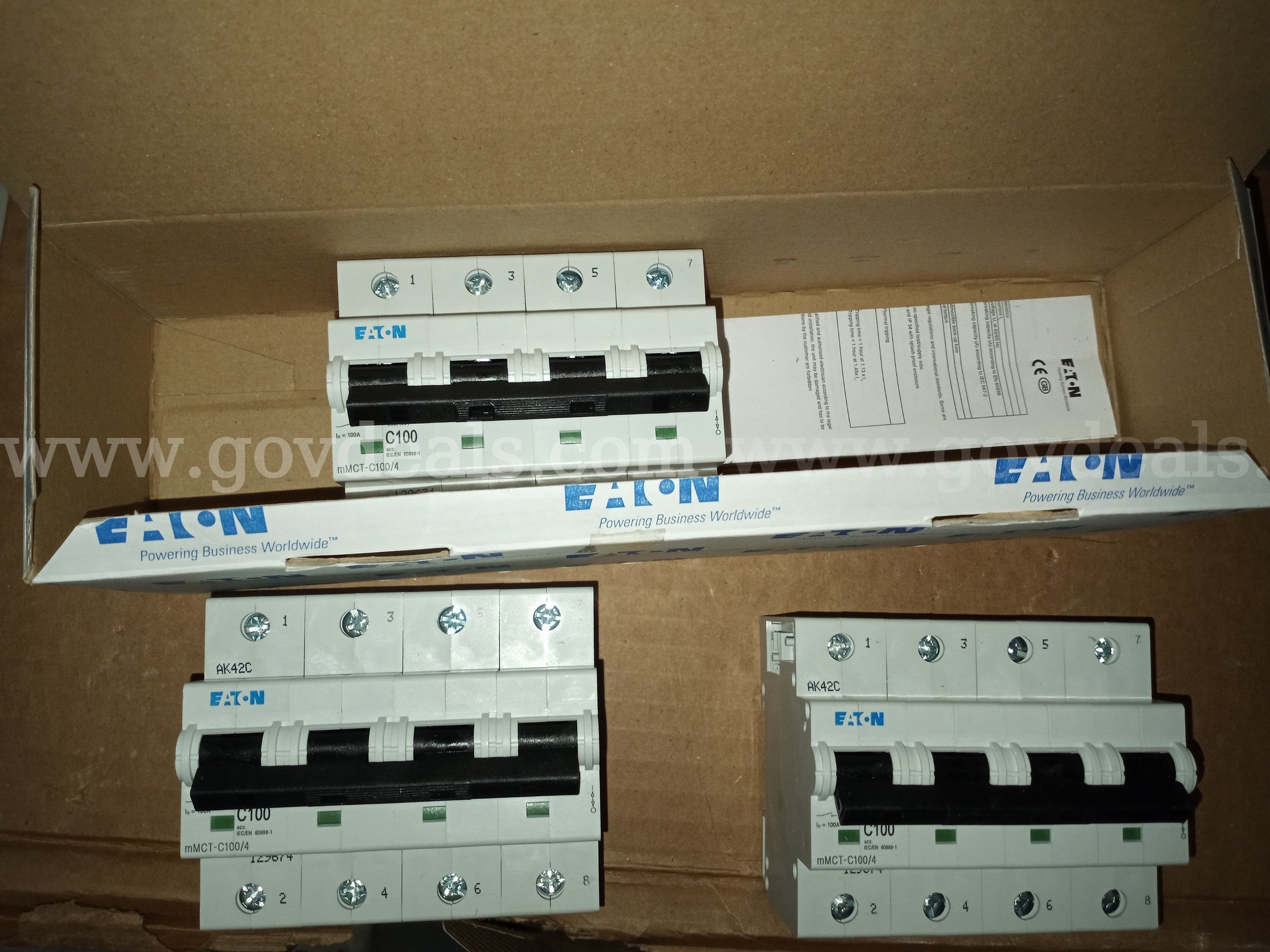 Eaton Cutler-Hammer MCB mMCT C Curve 4 Pole 100A Circuit Breaker mMCT-C100/4 / CASE OF 3 BREAKERS *will ship* Case 100A Government Surplus Auction - Photo #4