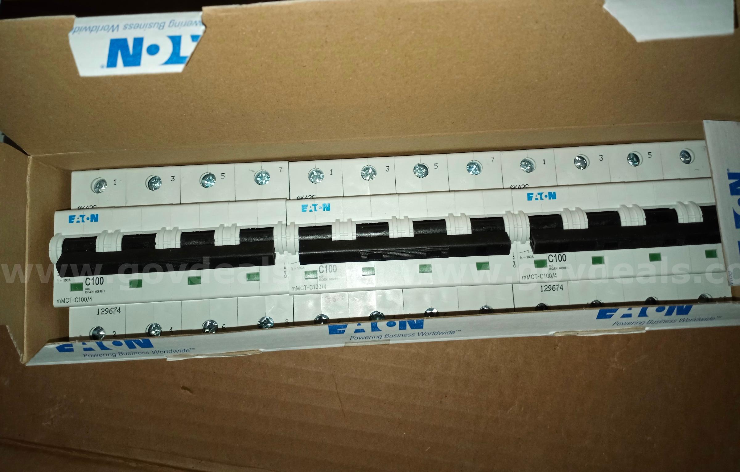 Eaton Cutler-Hammer MCB mMCT C Curve 4 Pole 100A Circuit Breaker mMCT-C100/4 / CASE OF 3 BREAKERS *will ship* Case 100A Government Surplus Auction - Photo #2
