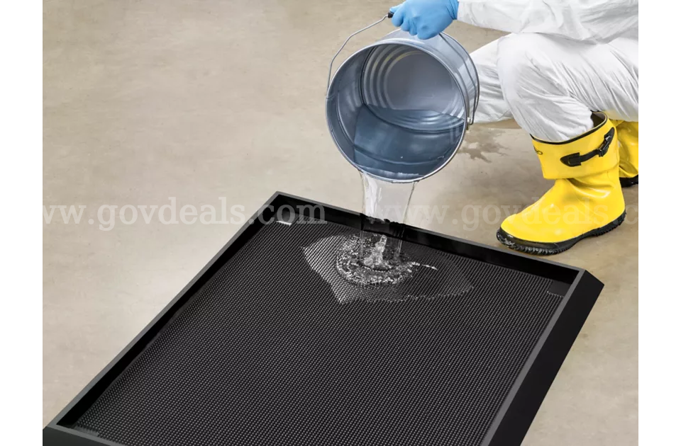 Sanitizing Footbath Mat - 32 x 39", Black NEW IN BOX "WILL SHIP"   Government Surplus Auction - Photo #3