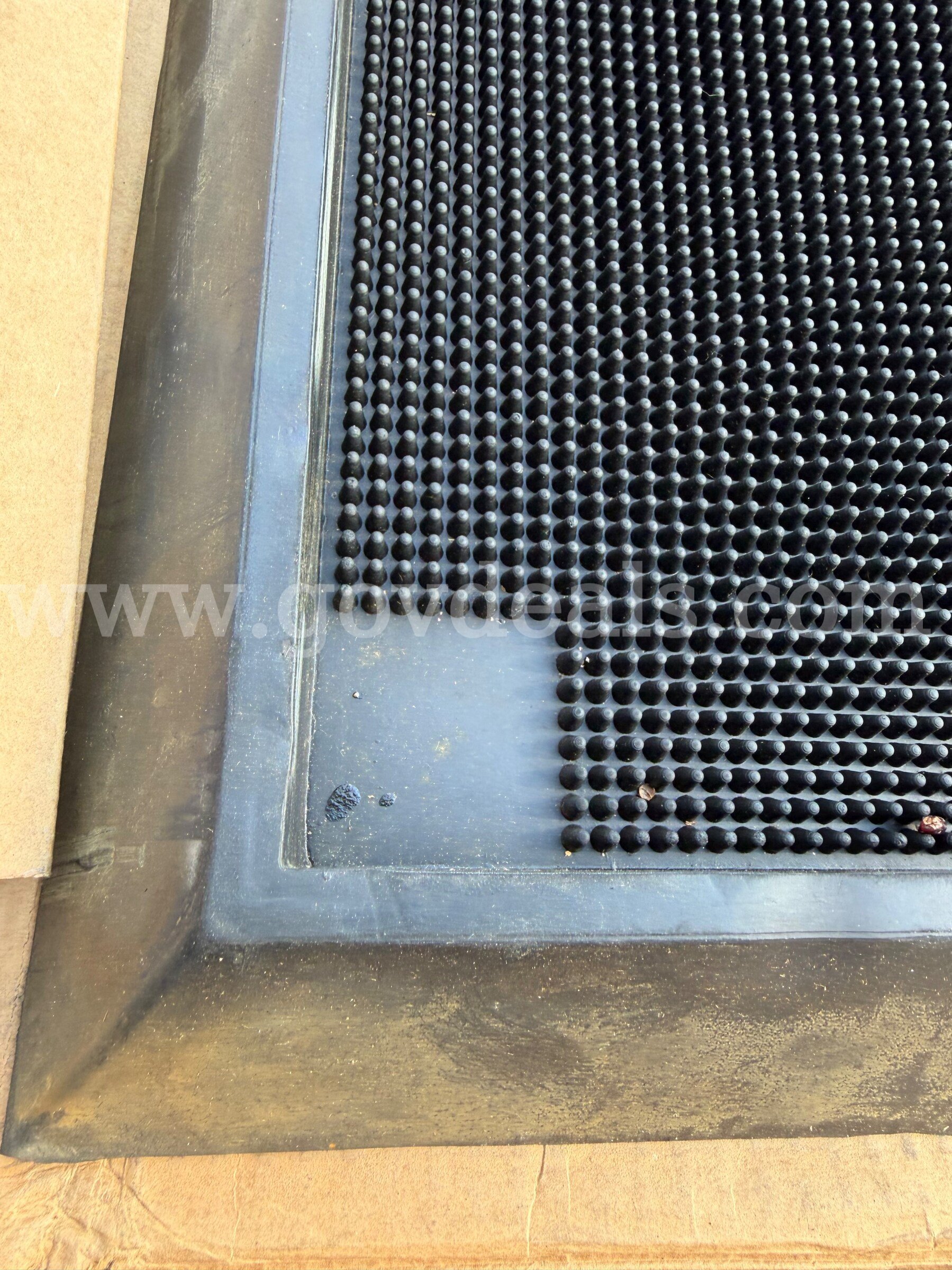 Sanitizing Footbath Mat - 32 x 39", Black NEW IN BOX "WILL SHIP"   Government Surplus Auction - Photo #6