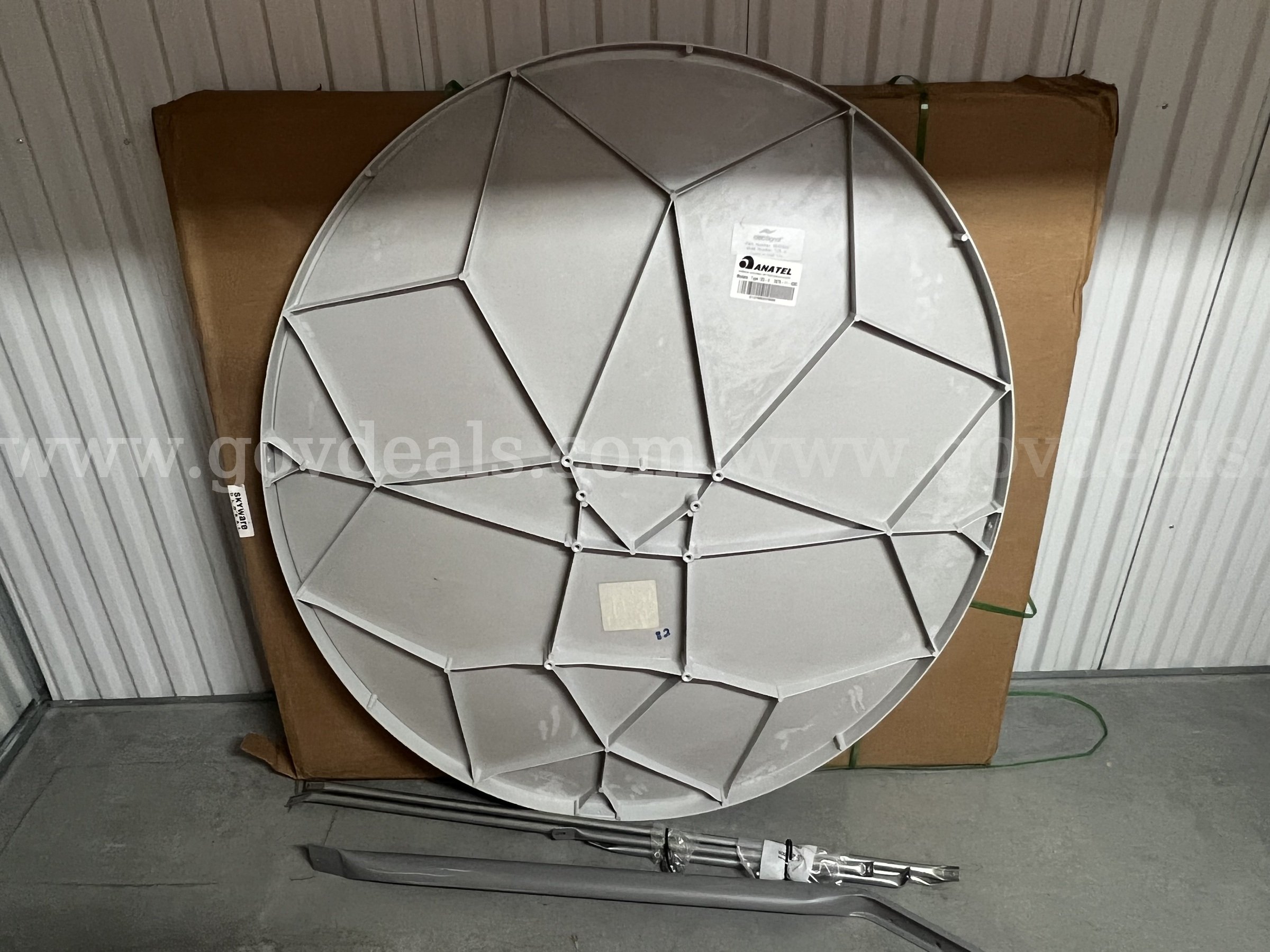 SATELLITE DISH 'ANATEL' BRAND NEW IN UNOPENED BOX/FACTORY SEALED MADE IN TAIWAN   Government Surplus Auction - Photo #2