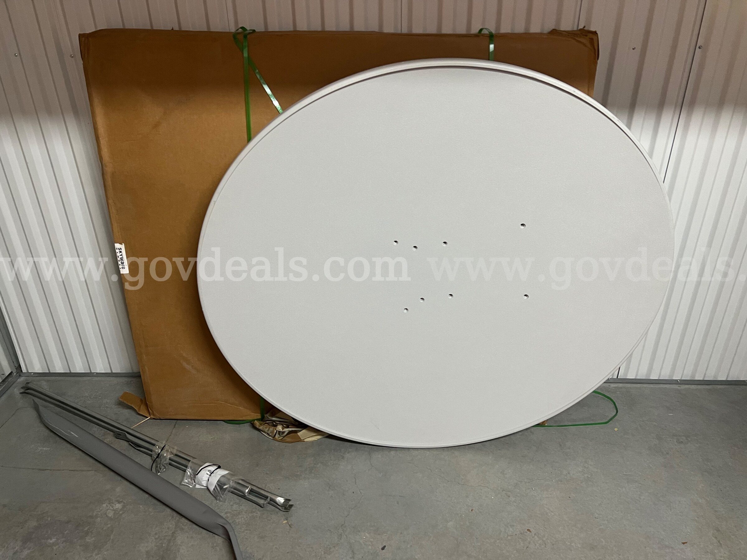 SATELLITE DISH 'ANATEL' BRAND NEW IN UNOPENED BOX/FACTORY SEALED MADE IN TAIWAN   Government Surplus Auction - Primary Photo