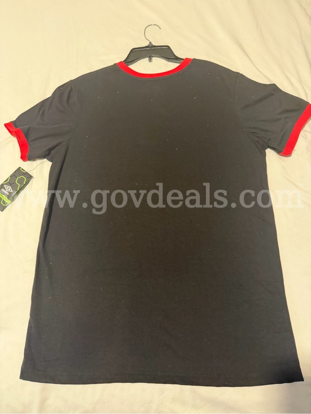 VINTAGE USA TEAM UMBRO STYLE #MC11714 COLOR BLACK MEN'S SIZE MEDIUM NWT *WILL SHIP*   Government Surplus Auction - Photo #2