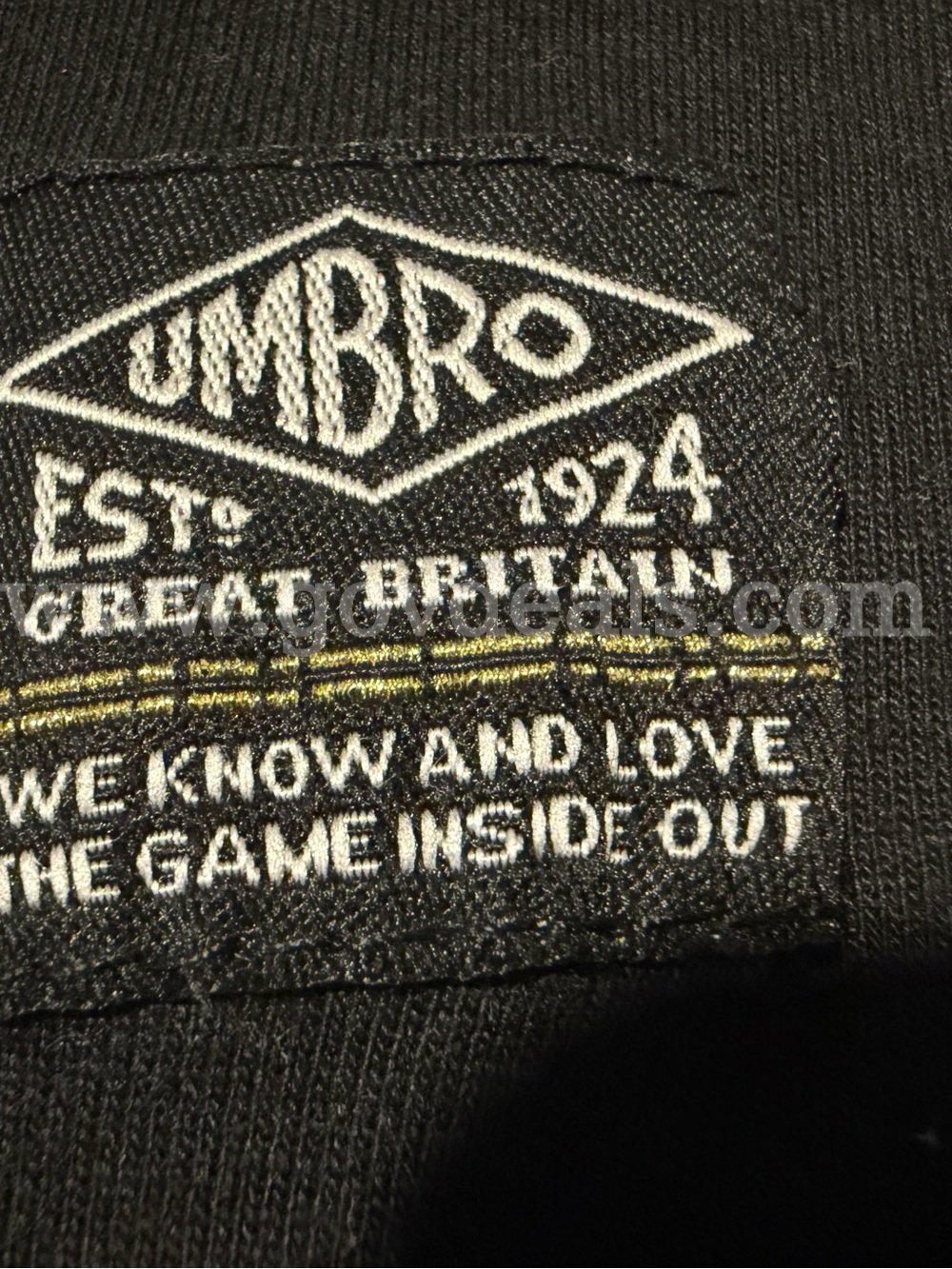VINTAGE USA TEAM UMBRO STYLE #MC11714 COLOR BLACK MEN'S SIZE MEDIUM NWT *WILL SHIP*   Government Surplus Auction - Photo #6