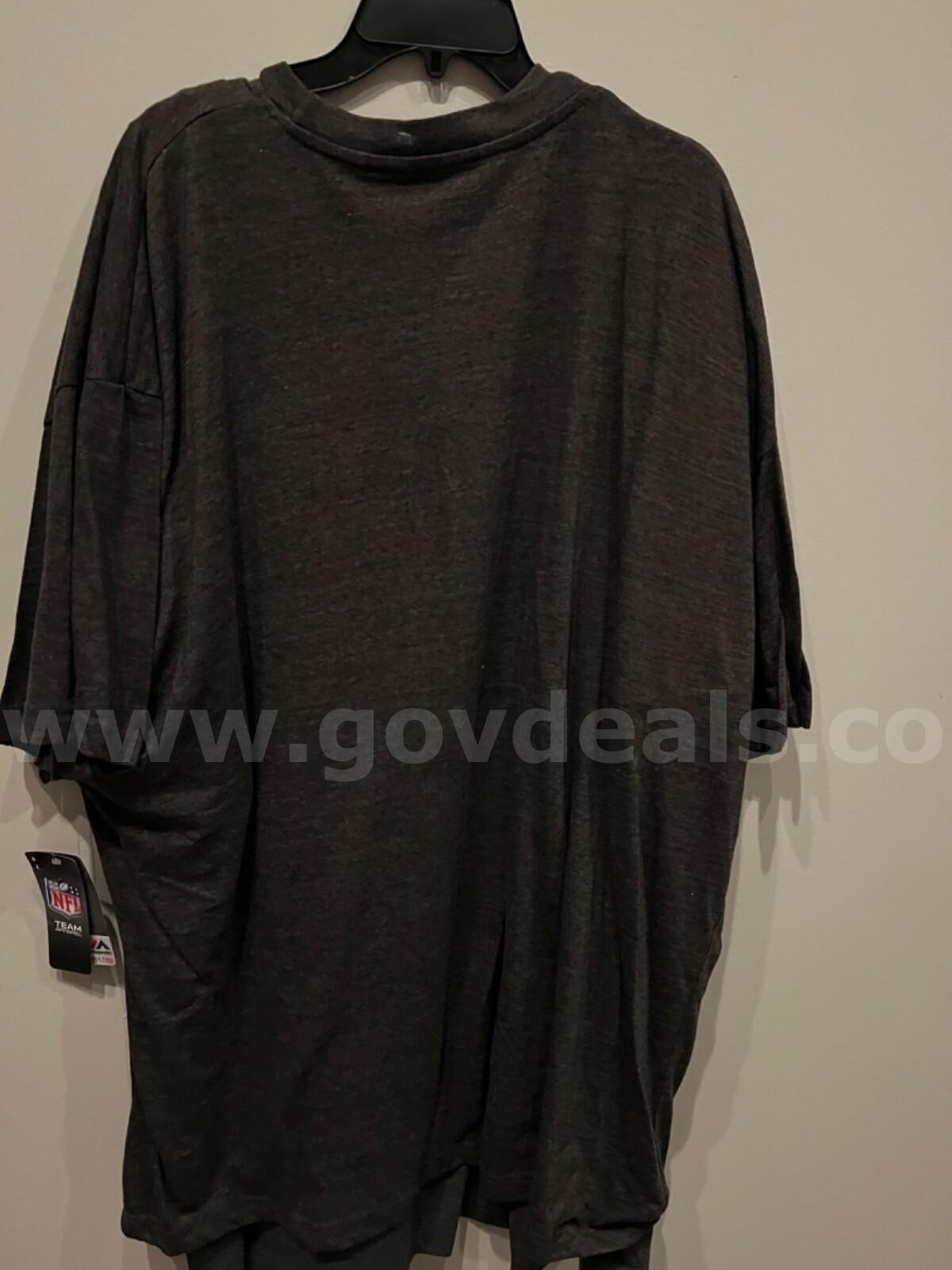 RARE / MAJESTIC NFL BIG & TALL CAROLINA PANTERS MENS T-Shirt SIZE:4XL COLOR:GREY NWT *WILL SHIP*   Government Surplus Auction - Photo #3