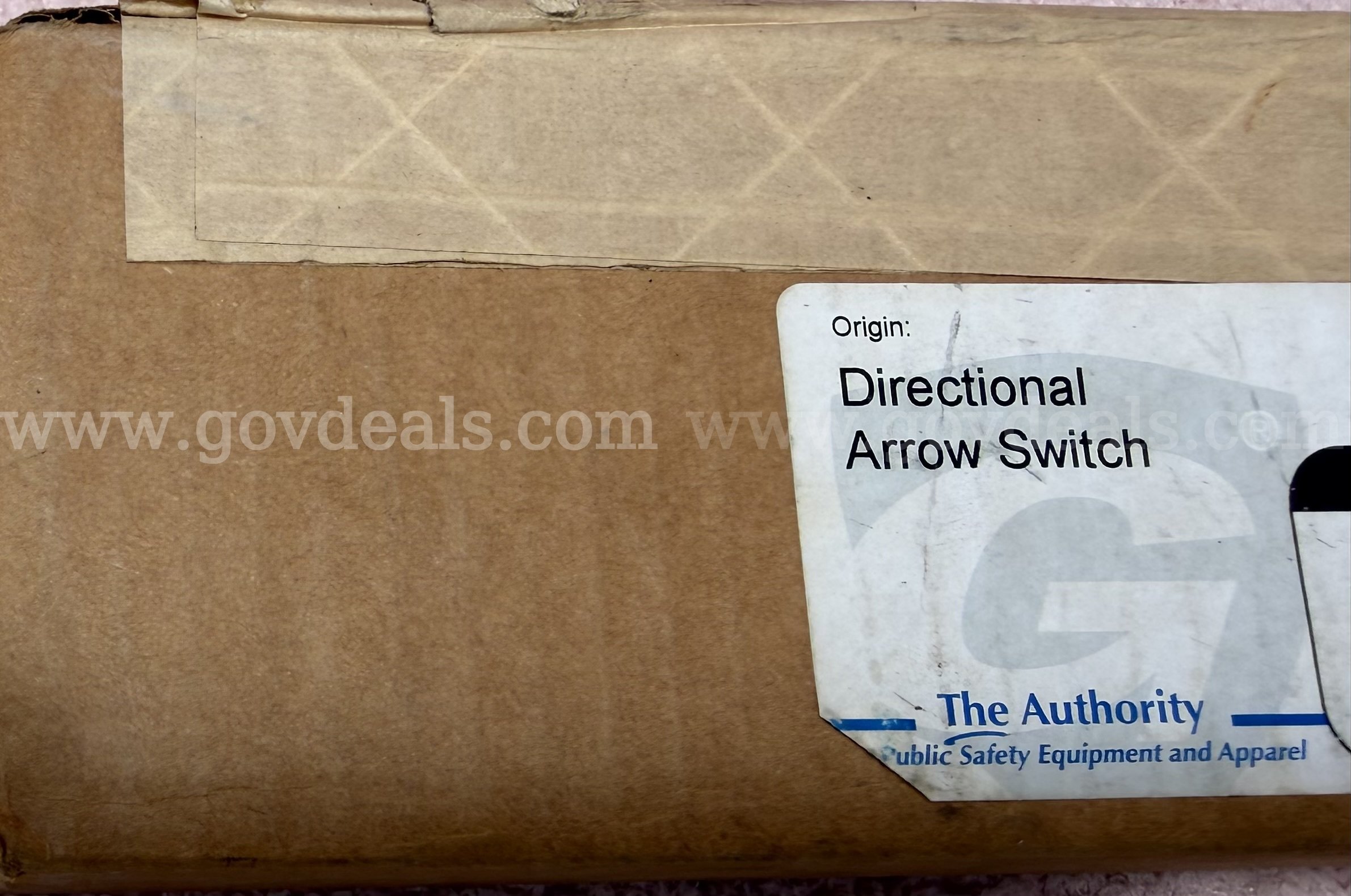 SOUNDOFF SIGNAL THE AUTHORITY DIRECTIONAL ARROW SWITCH SE092/ETSWDAS01 BRAND NEW IN UNOPENED BOX *WILL SHIP*  SE092 Government Surplus Auction - Photo #2