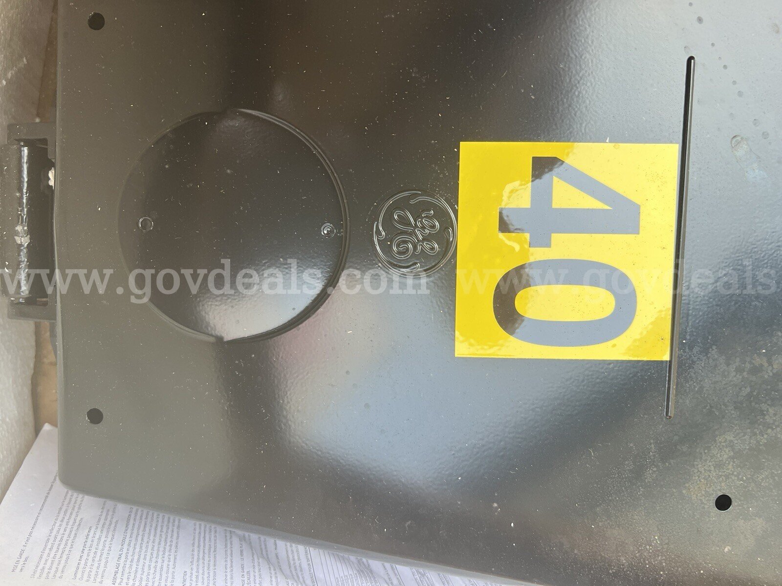 GE LIGHTING SYSTEM M400 LUMINAIRE W/CUTOFF OPTICS WITH PE RECEPTACLE MSCL40S0A22  M400 Government Surplus Auction - Photo #4