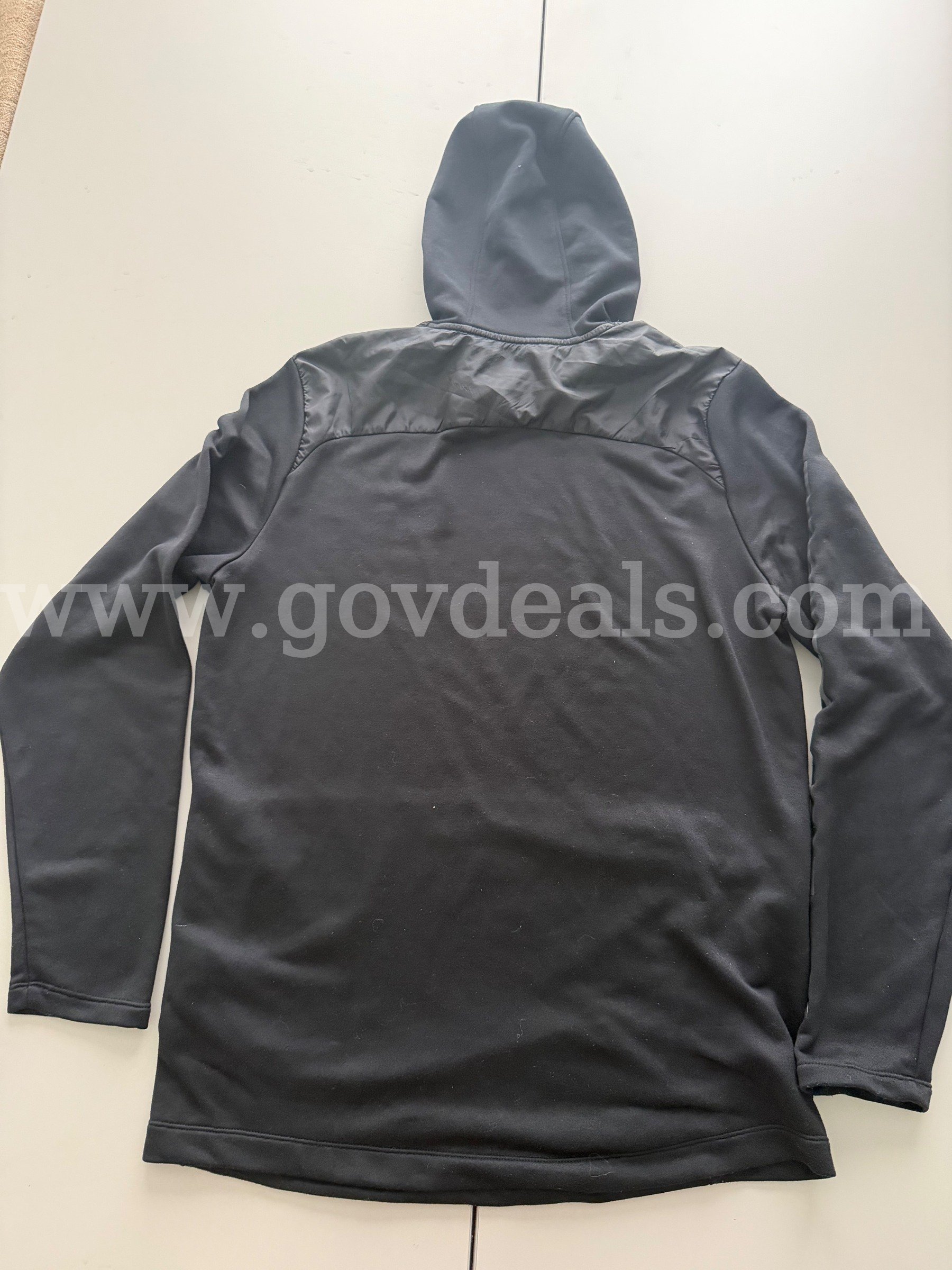 RARE/UNDER ARMOUR UA Tech 2.0 Hooded Shirt #1345716-001 MEN SIZE MEDIUM COLOR BLACK*WILL SHIP*   Government Surplus Auction - Photo #3