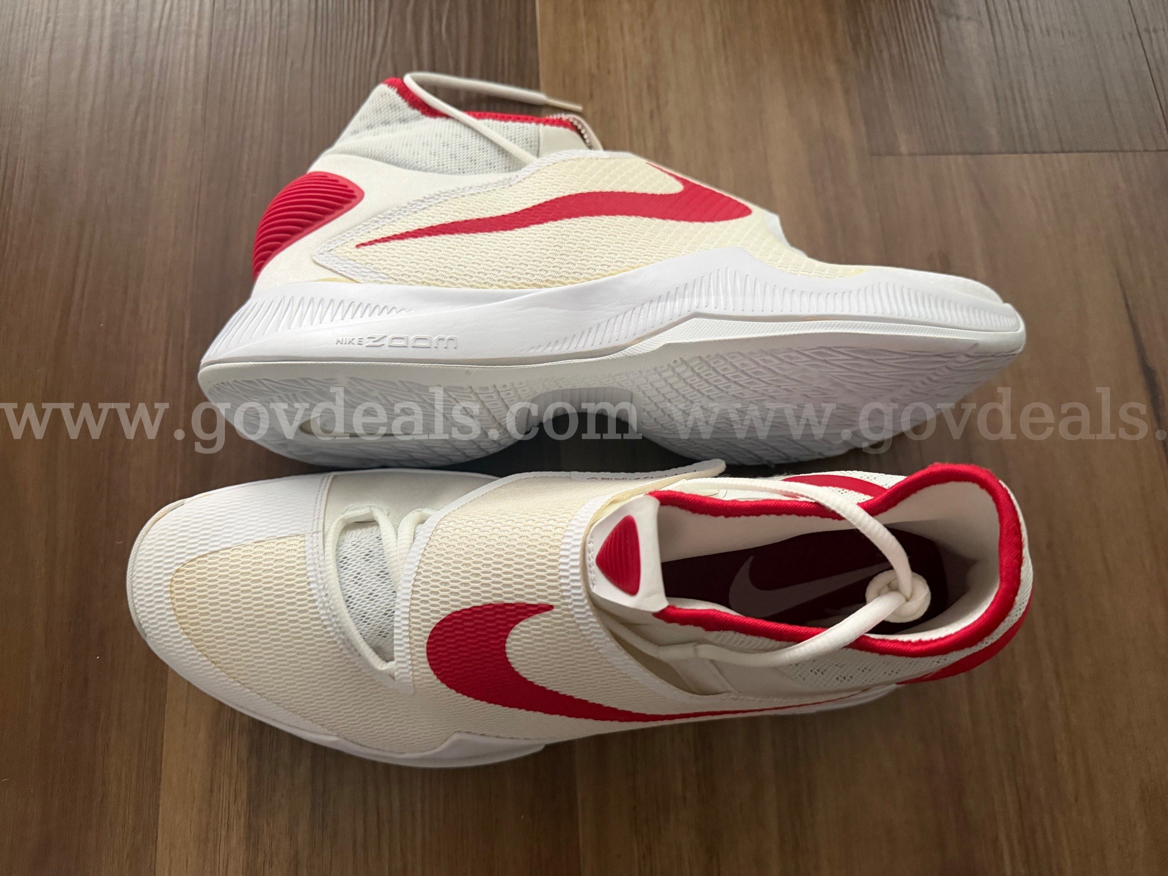 RARE / Nike Men's Zoom Hyperrev 2015 TB Basketball Shoes White / Red Size 15.5 NEW *WILL SHIP*   Government Surplus Auction - Photo #2