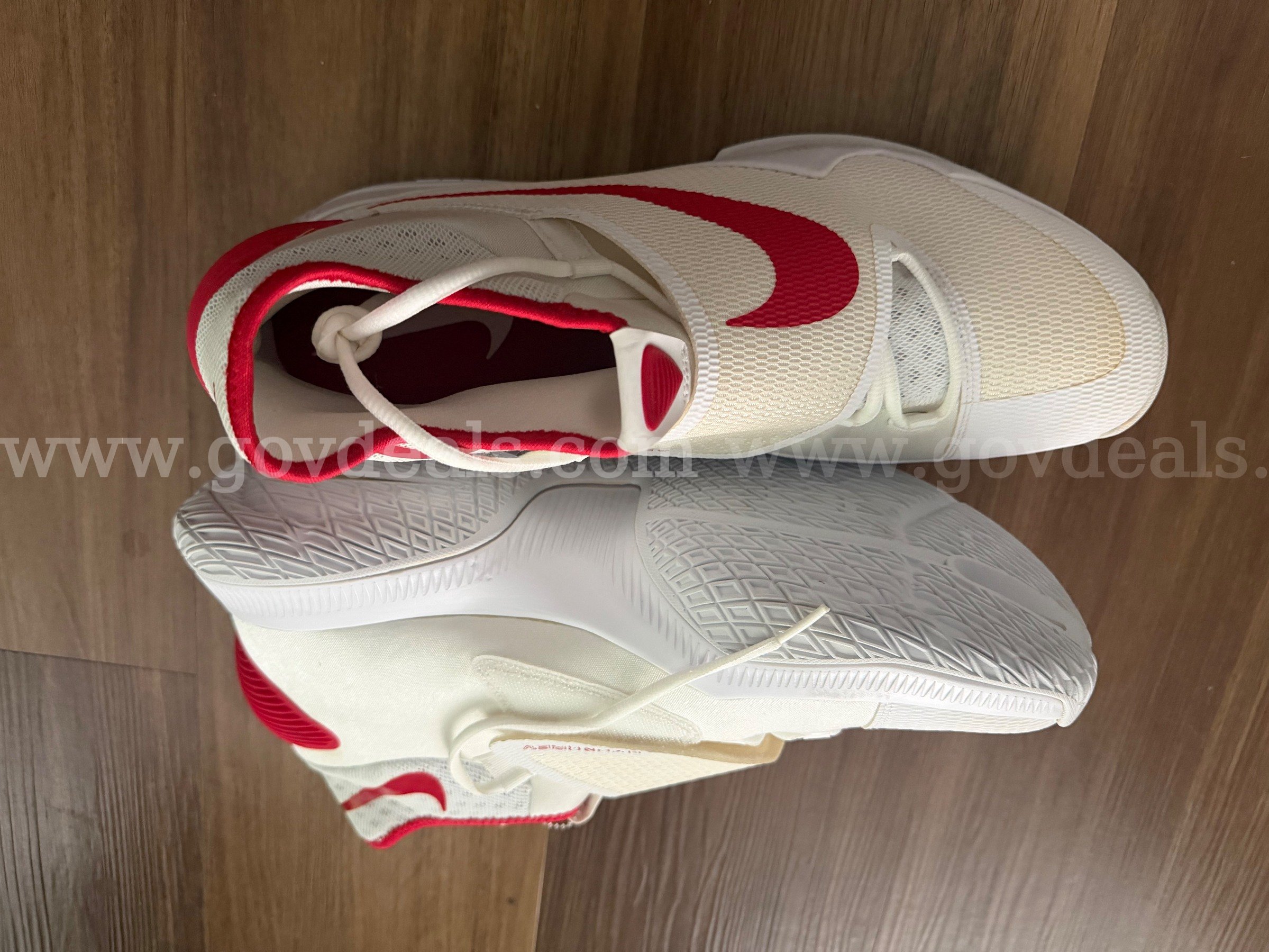 RARE / Nike Men's Zoom Hyperrev 2015 TB Basketball Shoes White / Red Size 15.5 NEW *WILL SHIP*   Government Surplus Auction - Photo #5