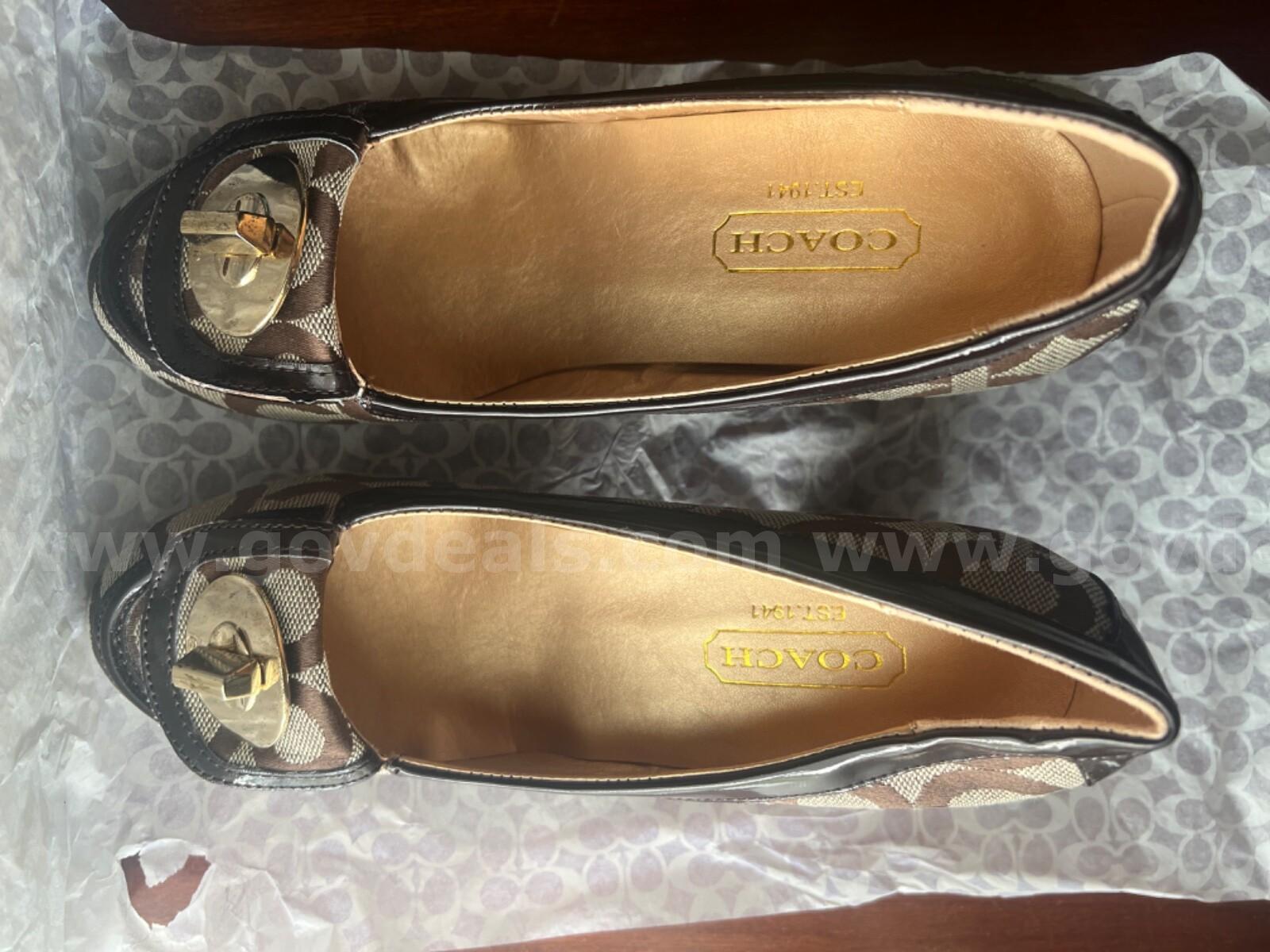 RARE /Coach CYBEL Canvas with Trim Signature High Heel Shoes Size 7 #TH09045-Y1 NEW  *WILL SHIP*   Government Surplus Auction - Photo #6