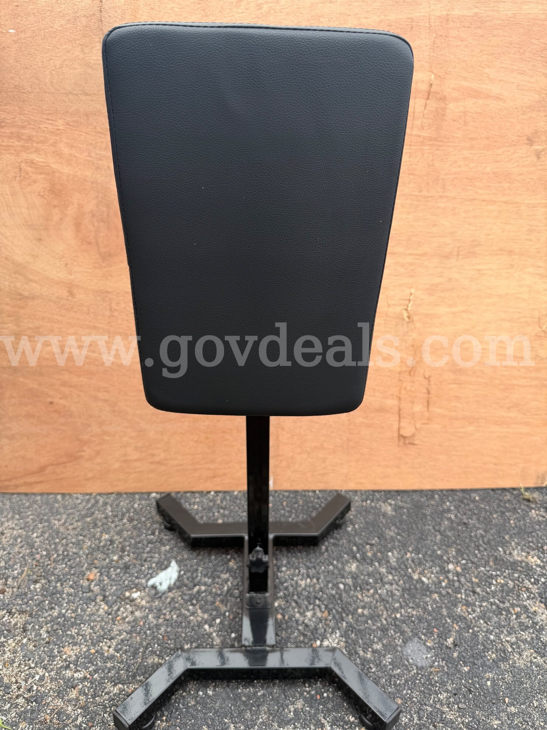 TATTOO EXTENDABLE ARMREST STANDS BLACK GENUINE LEATHER NEW   Government Surplus Auction - Photo #3
