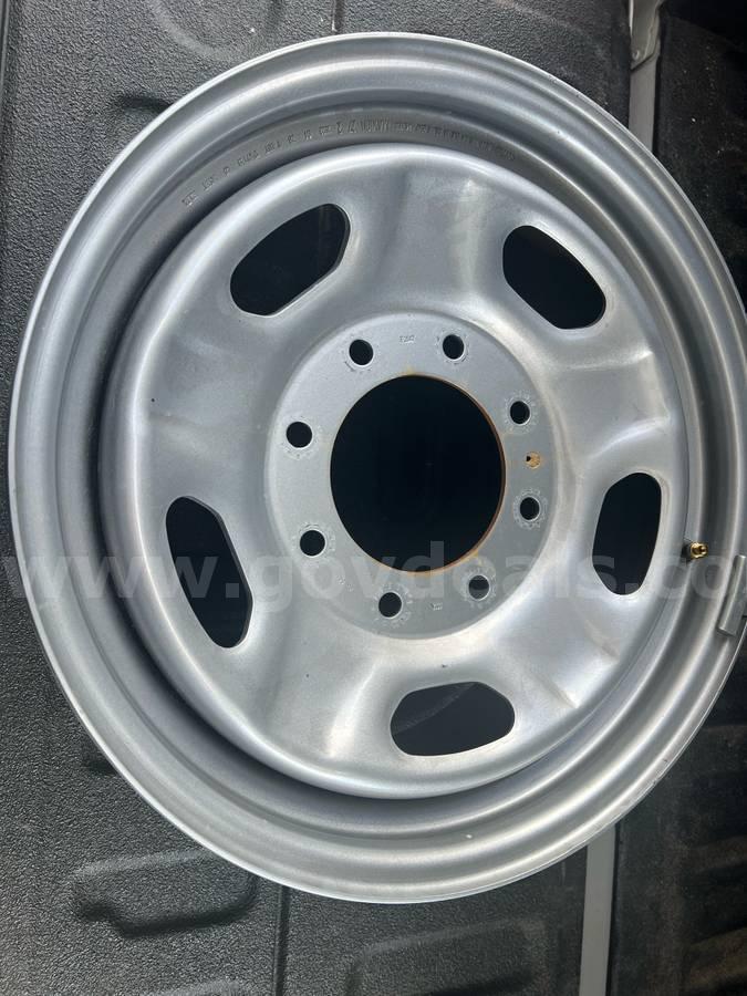 SET OF 4 RIMS WITH HUB CAPS FOR 2023 17"Ford Super Duty 2010-2024 F250 F350 Steel Rim Wheel BRAND NEW Ford Super Duty Government Surplus Auction - Photo #2