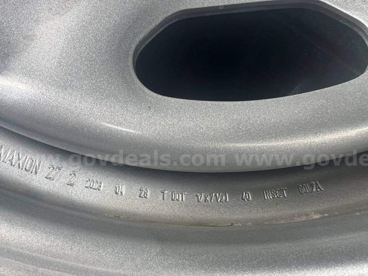 SET OF 4 RIMS WITH HUB CAPS FOR 2023 17"Ford Super Duty 2010-2024 F250 F350 Steel Rim Wheel BRAND NEW Ford Super Duty Government Surplus Auction - Photo #6
