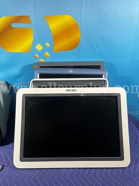 Lot of 5 various Monitors (AS115)  AS115 Government Surplus Auction - Photo #3