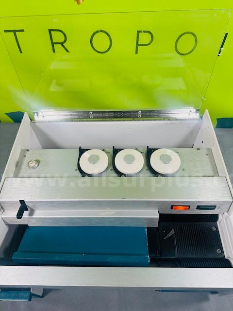 Siemens Hematek 4488C Hematology Slide Stainer – SN: 4488C202798 (C165)  4488C Government Surplus Auction - Photo #2