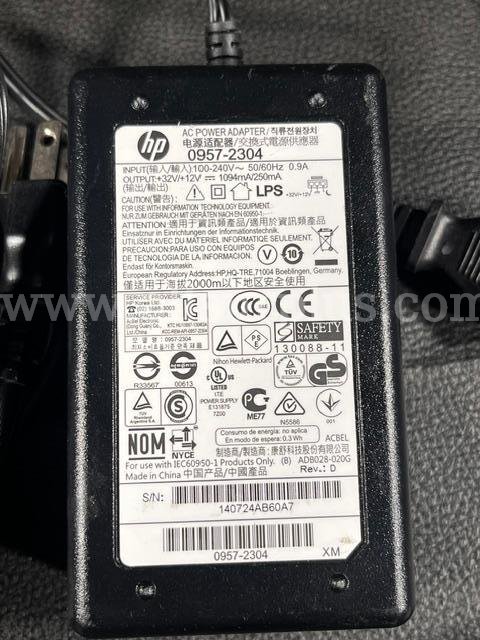 Lot of various power supplies (AS168)  AS168 Government Surplus Auction - Photo #6