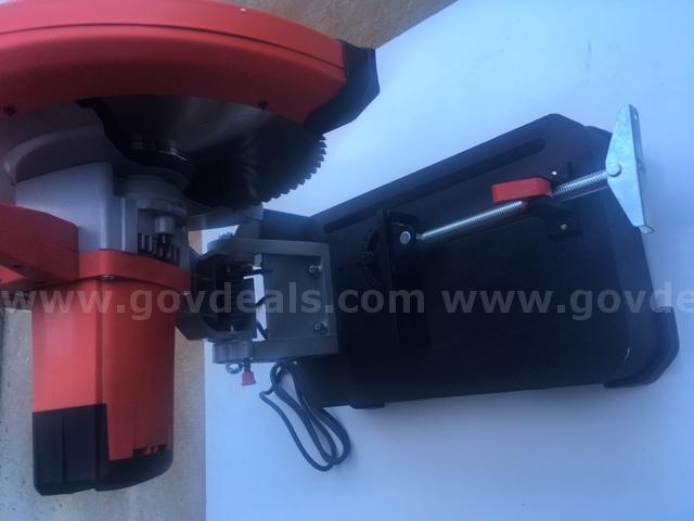14in Blade, 2800W  Cutting Machine, 0-45 Degrees Adjustable Angle Miter Saw  2800W Government Surplus Auction - Photo #4