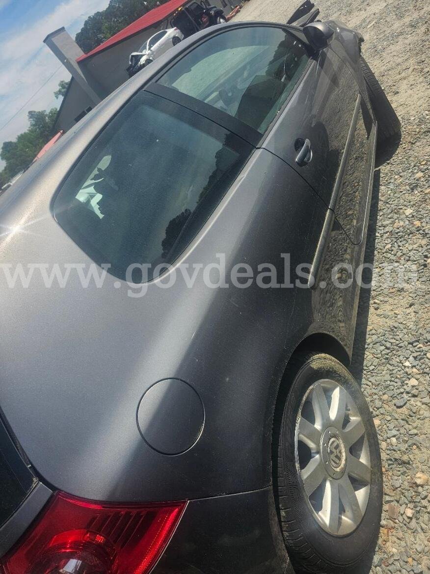 2007 Volkswagen Rabbit Volkswagen Rabbit Government Surplus Auction - Primary Photo