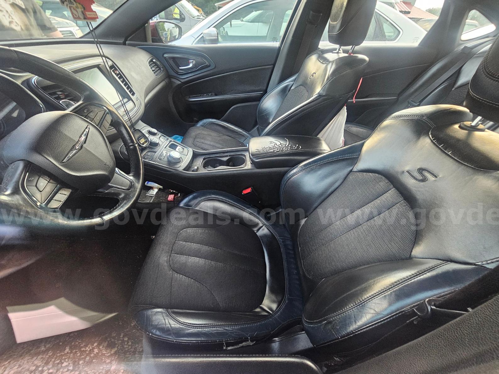 2015 Chrysler 200 Chrysler 200 Government Surplus Auction - Photo #3