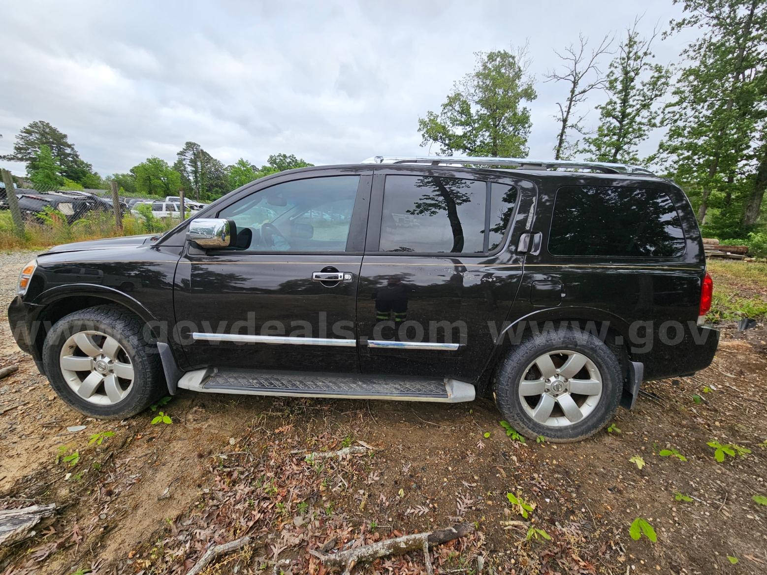 2012 Nissan Armada SL 4WD Nissan Armada Government Surplus Auction - Photo #2