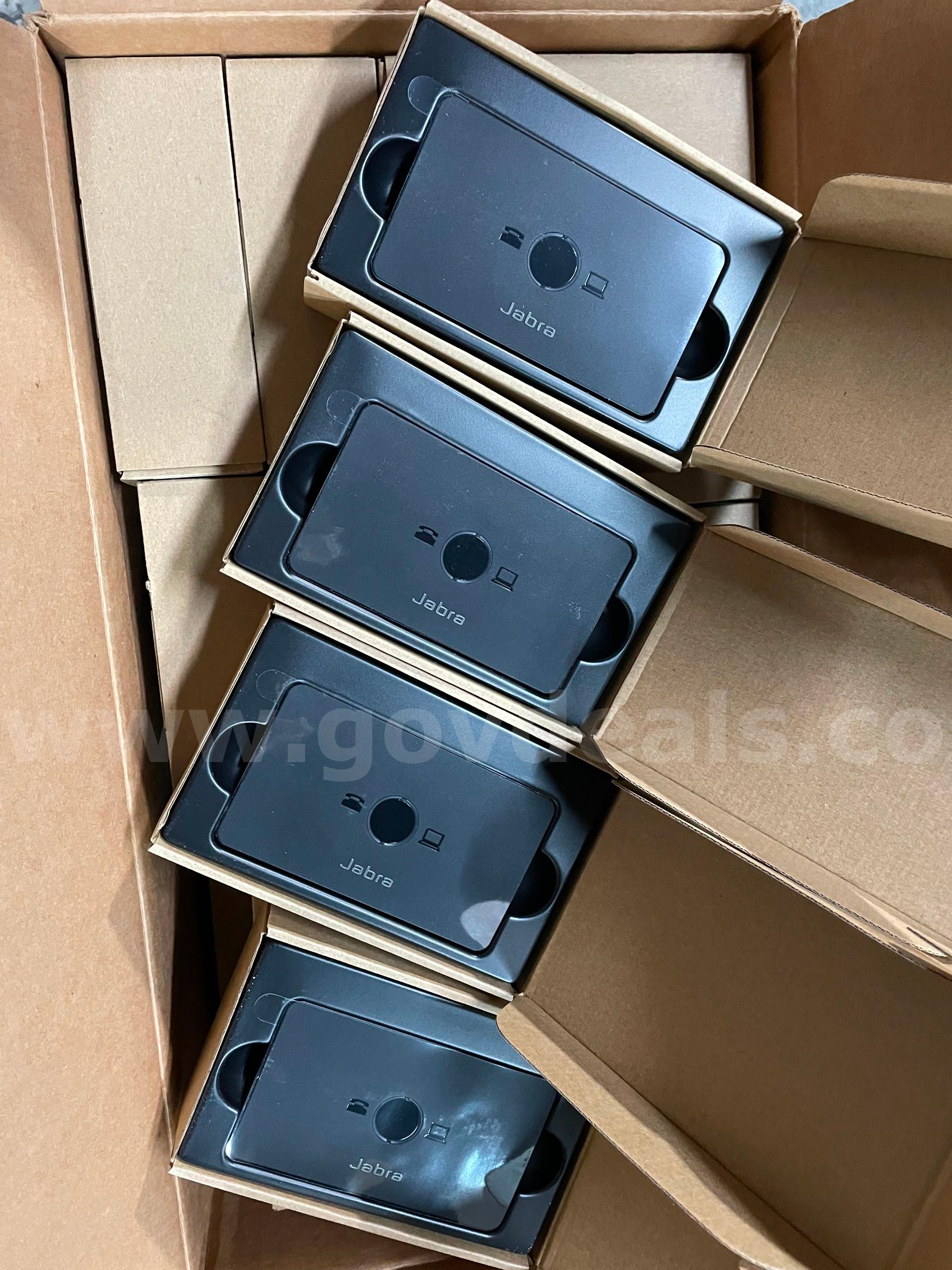 Lot of 31 – Jabra Link 950 Phone Switch USB-A & USB-C (ENC090 / 1950-79) – New  950 Government Surplus Auction - Primary Photo