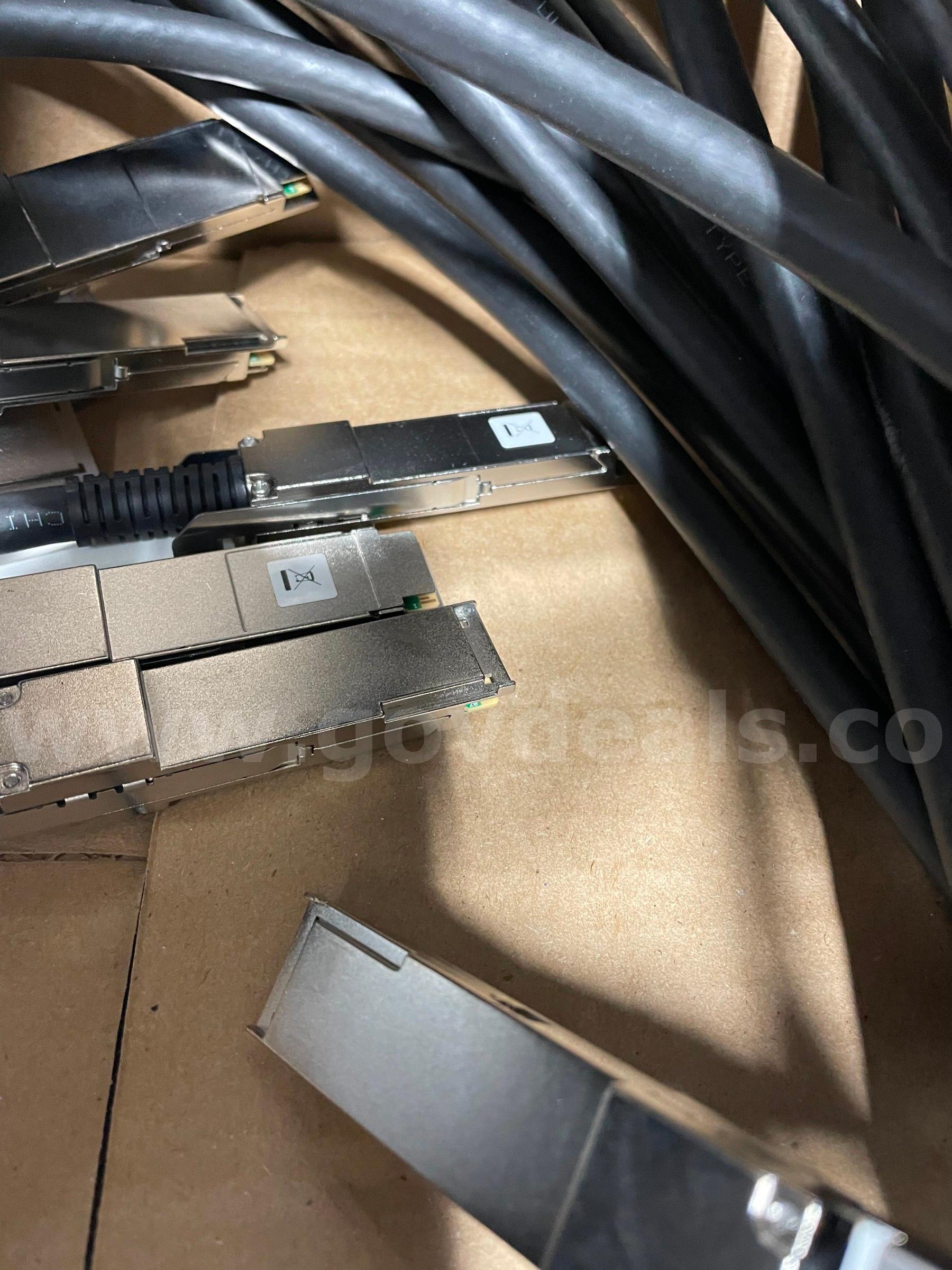 Lot of 22 Hitachi SAS Cables – 1.5m & 3m – SCQ1F / SCQ3 – Enterprise Storage Cables Hitachi  Government Surplus Auction - Photo #3