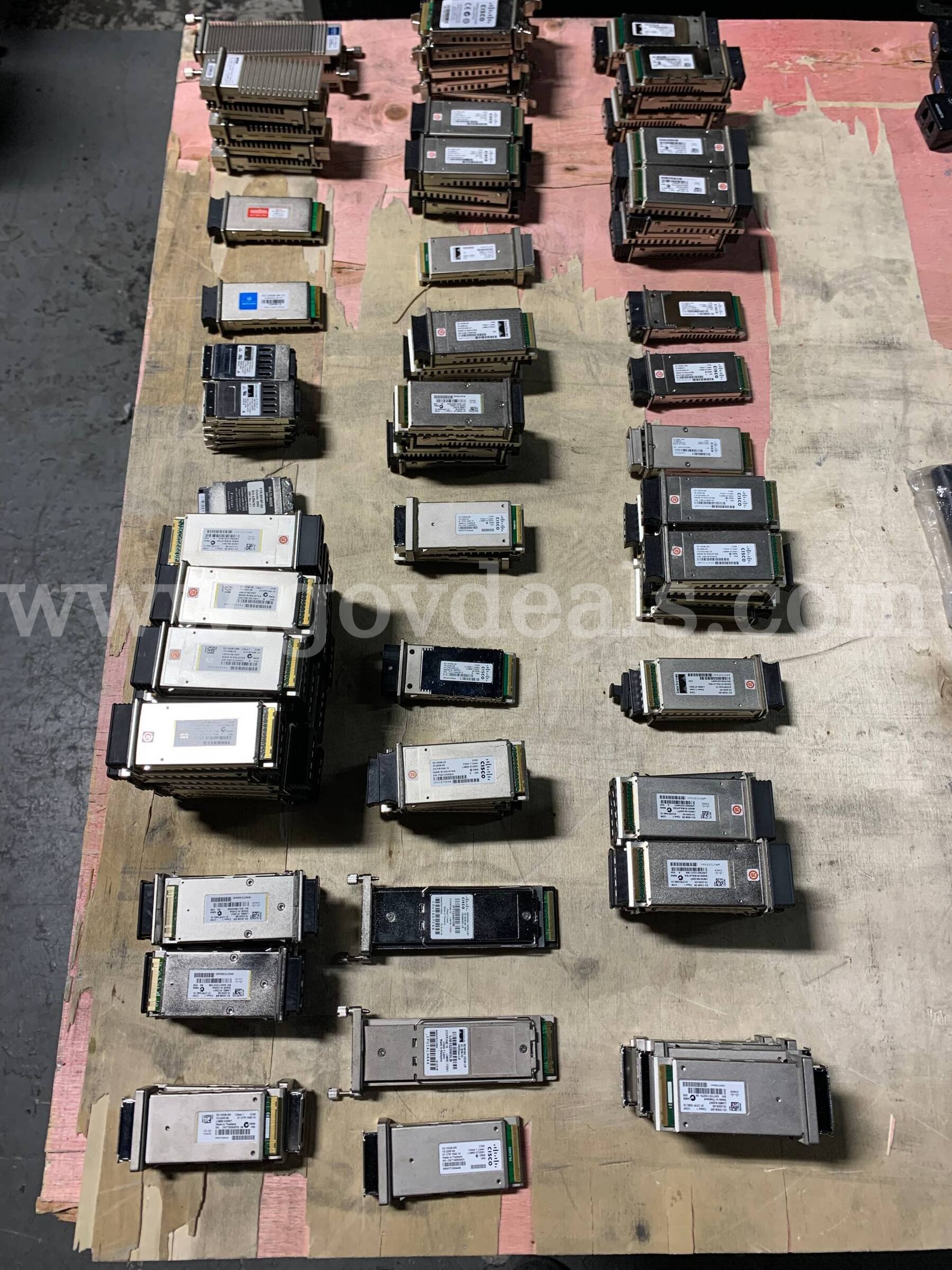 Lot of 134 Cisco X2, XENPAK & Gigabit Fiber Transceivers – SR, LR, LRM, SX & TwinGig Modules