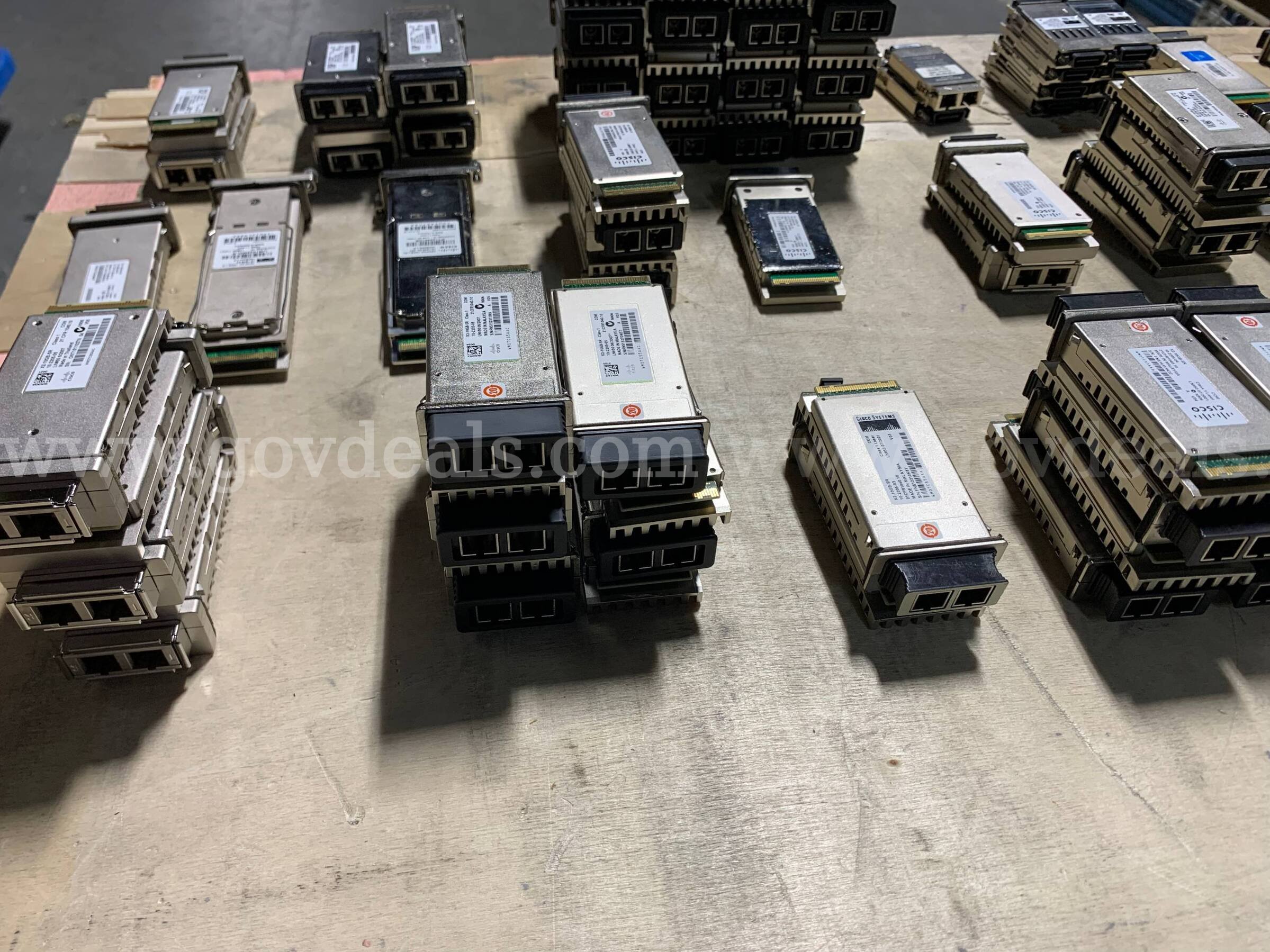Lot of 134 Cisco X2, XENPAK & Gigabit Fiber Transceivers – SR, LR, LRM, SX & TwinGig Modules Cisco 134 Government Surplus Auction - Photo #3