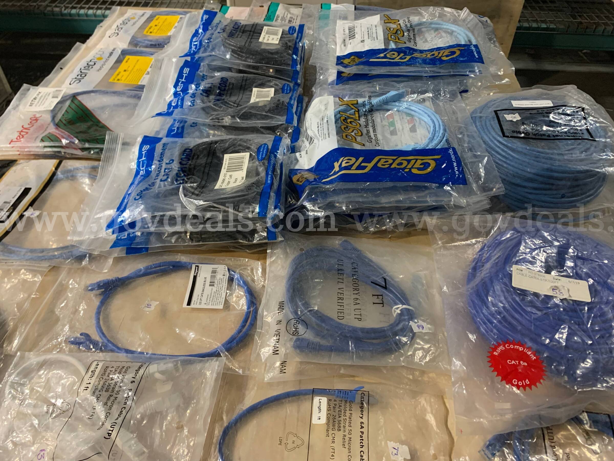 Lot of 47 NEW Cat6 & Cat6A Ethernet Patch Cables – StarTech, Panduit, C2G, Wirewerks, GigaFlex & More   Government Surplus Auction - Photo #3