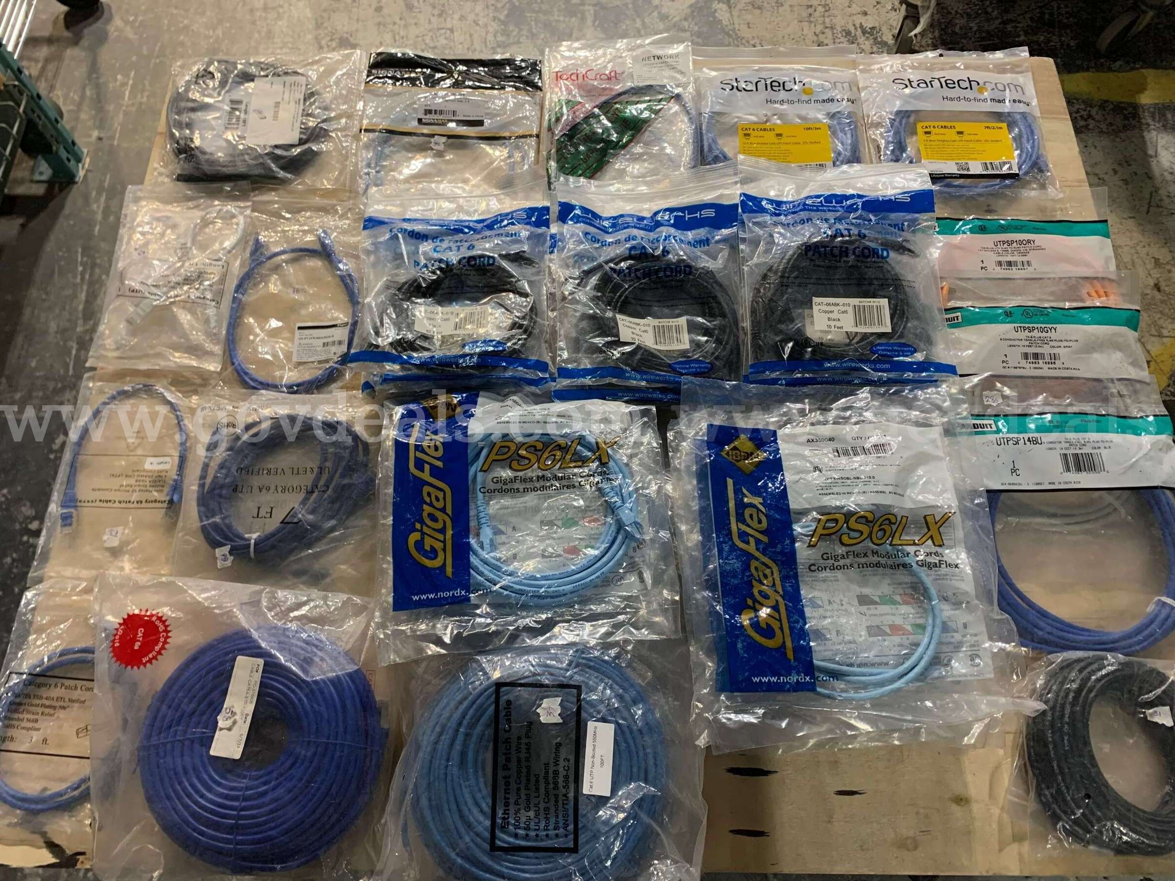 Lot of 47 NEW Cat6 & Cat6A Ethernet Patch Cables – StarTech, Panduit, C2G, Wirewerks, GigaFlex & More   Government Surplus Auction - Photo #4