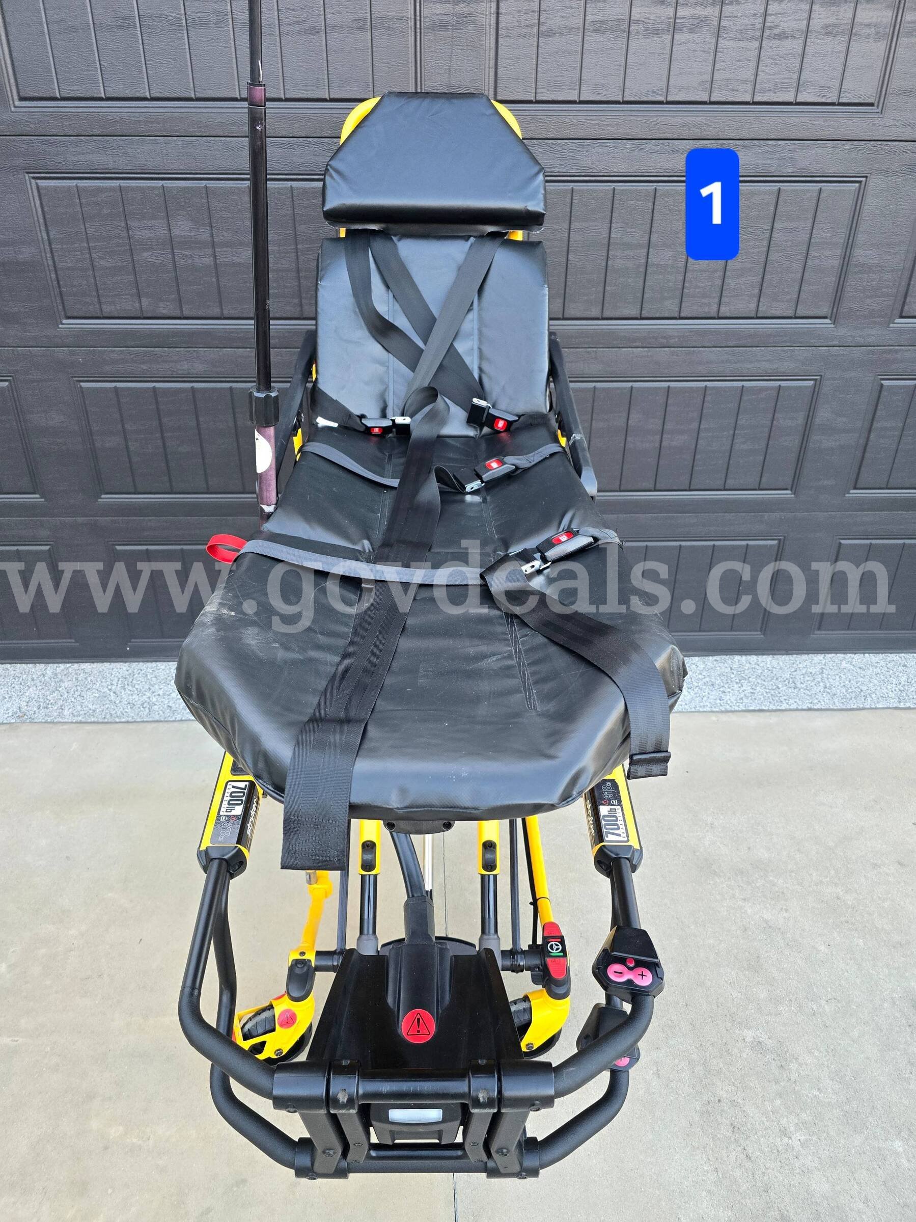 3 Stryker Power Pro XT Stretchers and 2 Stryker Evacuation Stair Chairs Stryker  Government Surplus Auction - Photo #2