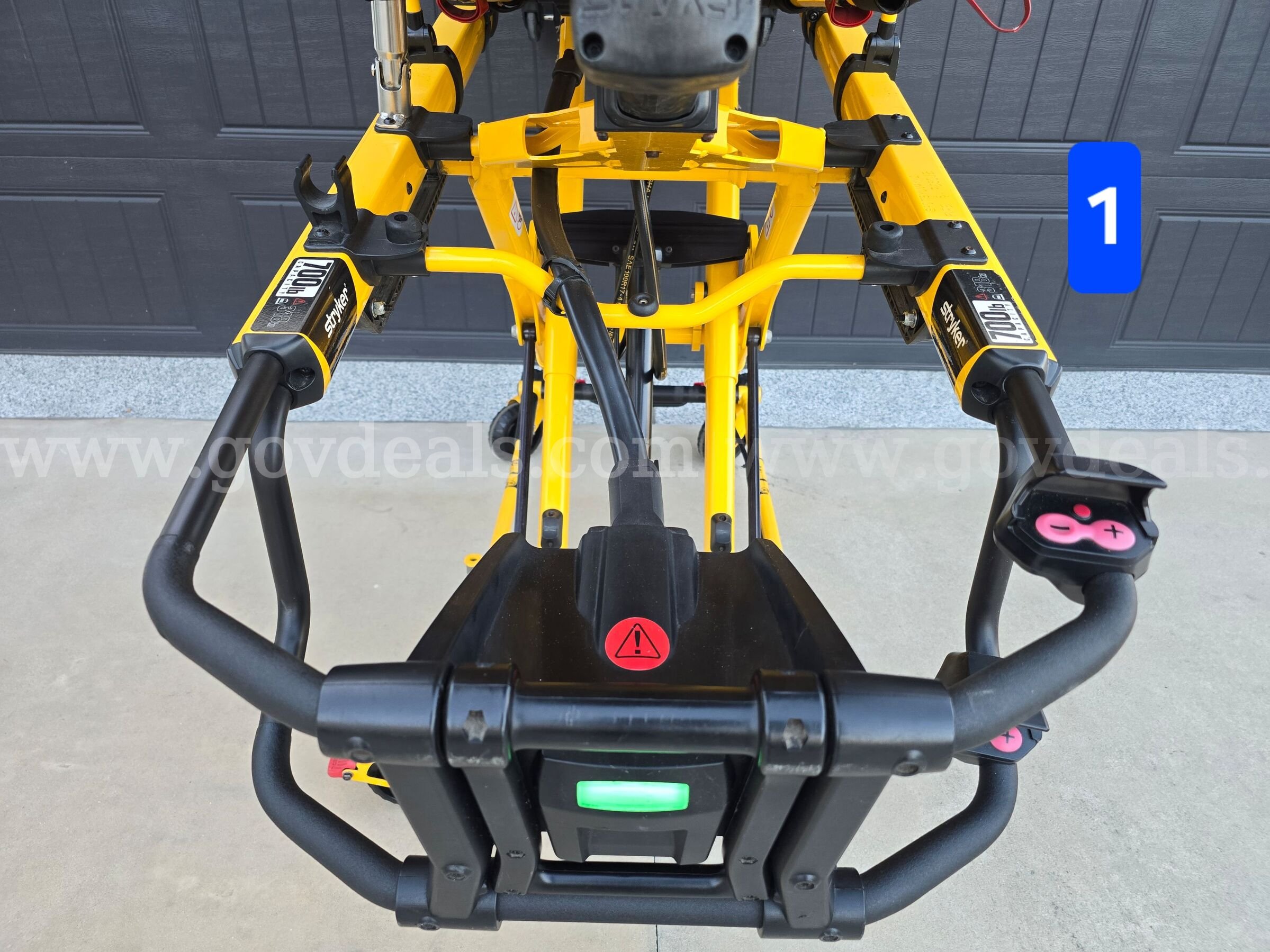3 Stryker Power Pro XT Stretchers and 2 Stryker Evacuation Stair Chairs Stryker  Government Surplus Auction - Photo #3