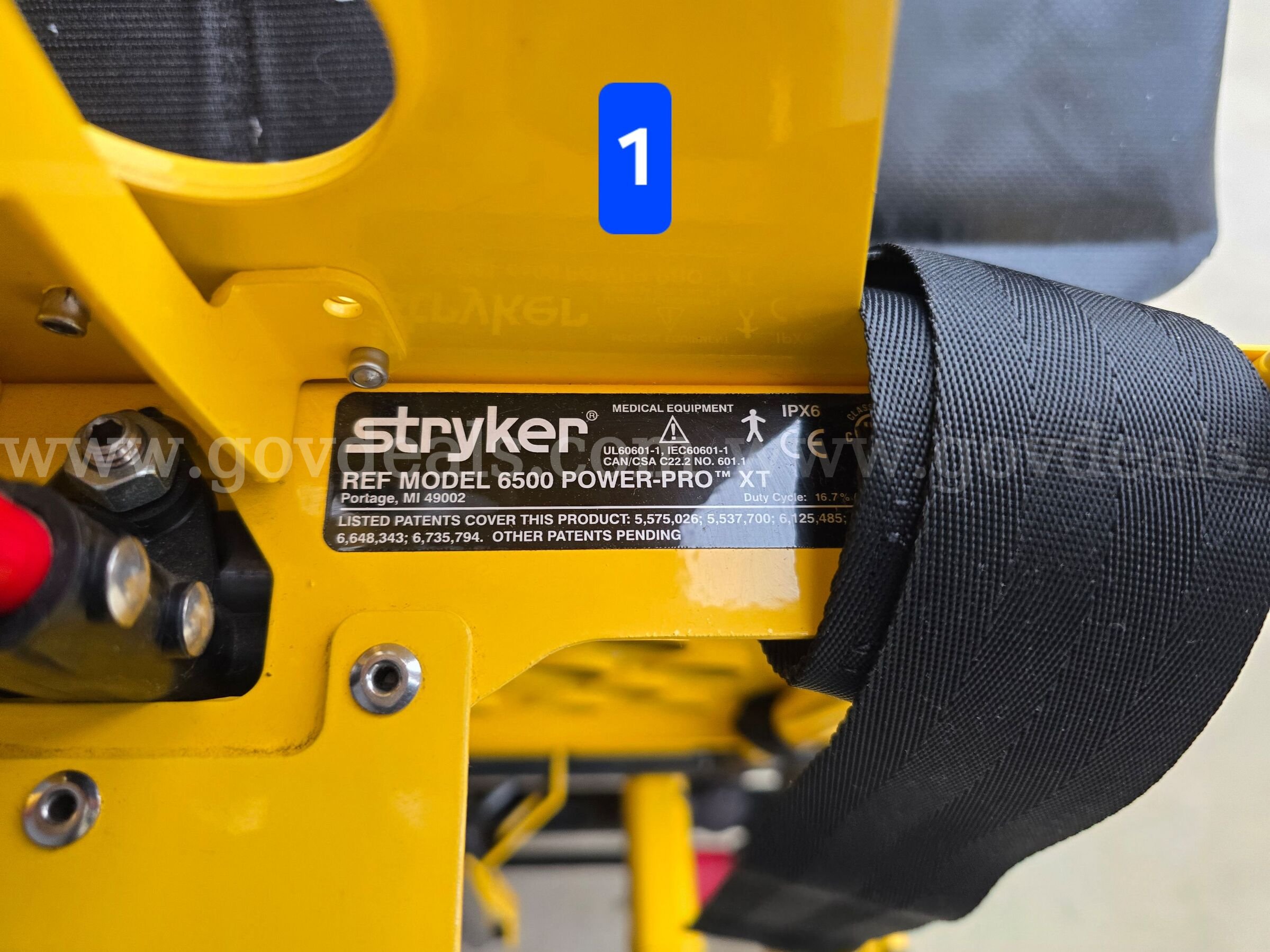 3 Stryker Power Pro XT Stretchers and 2 Stryker Evacuation Stair Chairs Stryker  Government Surplus Auction - Photo #4
