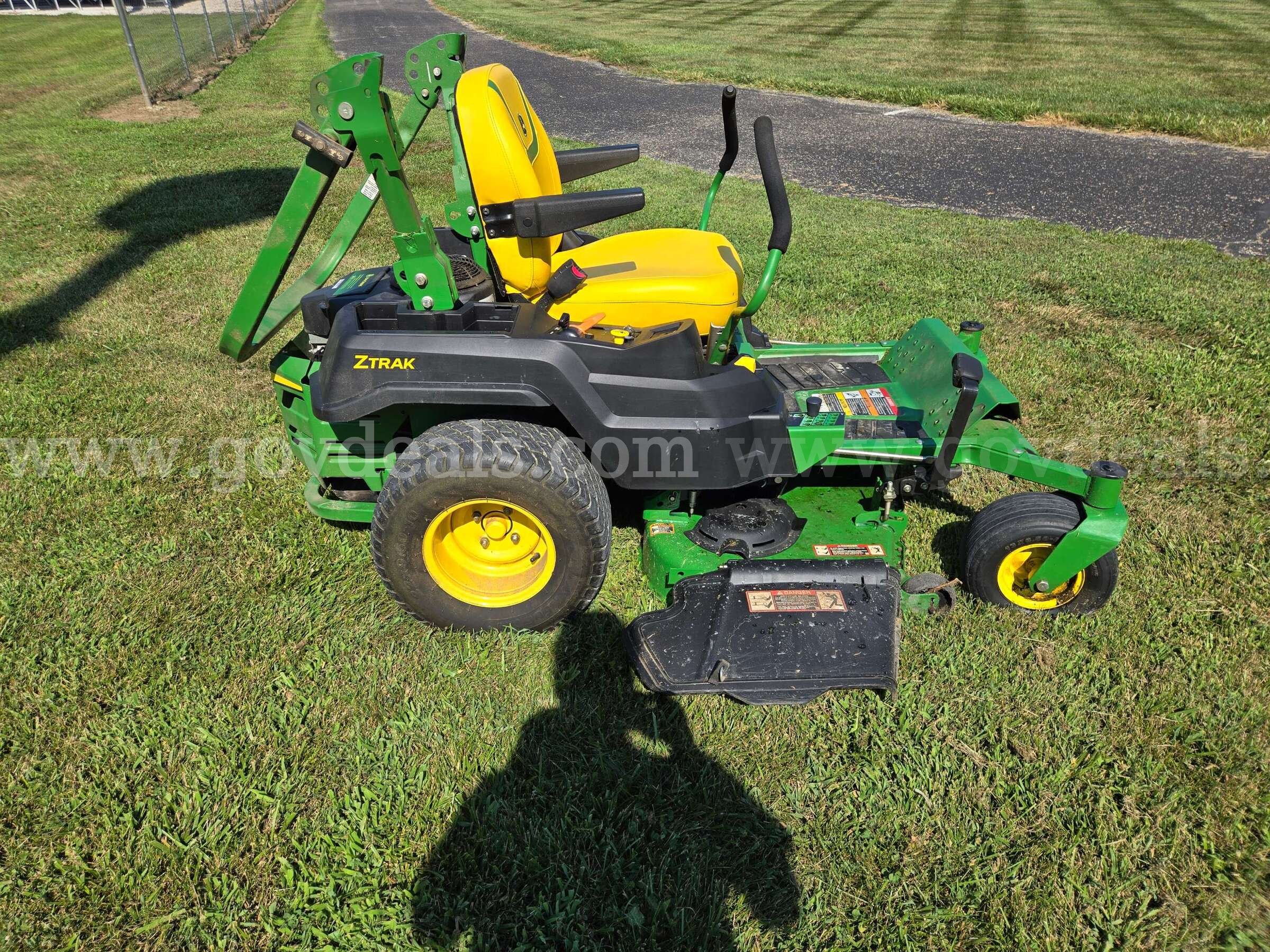 John Deere Z530M ZTrak Zero-Turn Mower John Deere Z530M Government Surplus Auction - Photo #2