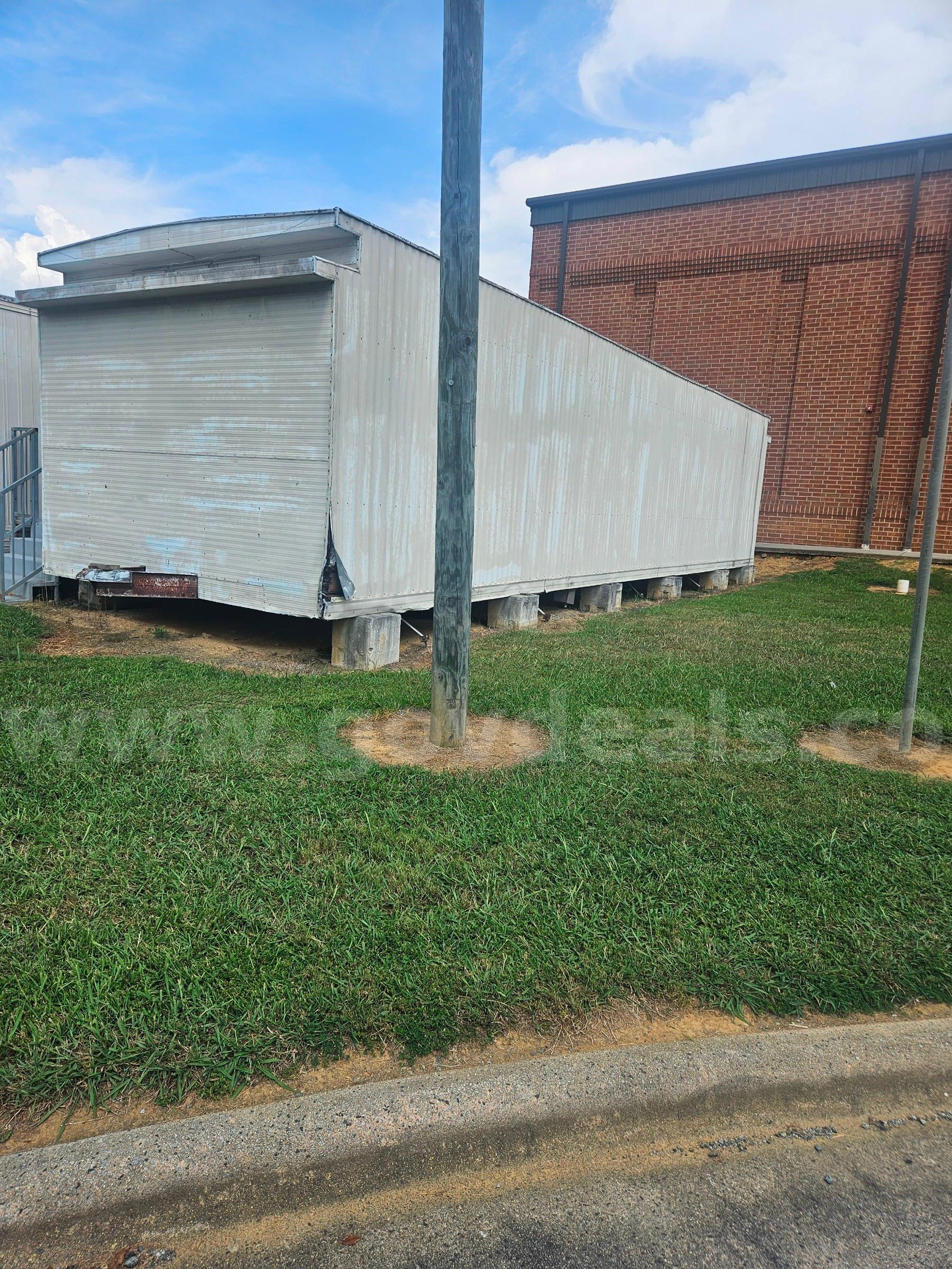 2000, 12X42 Mobile Classroom   Government Surplus Auction - Photo #2