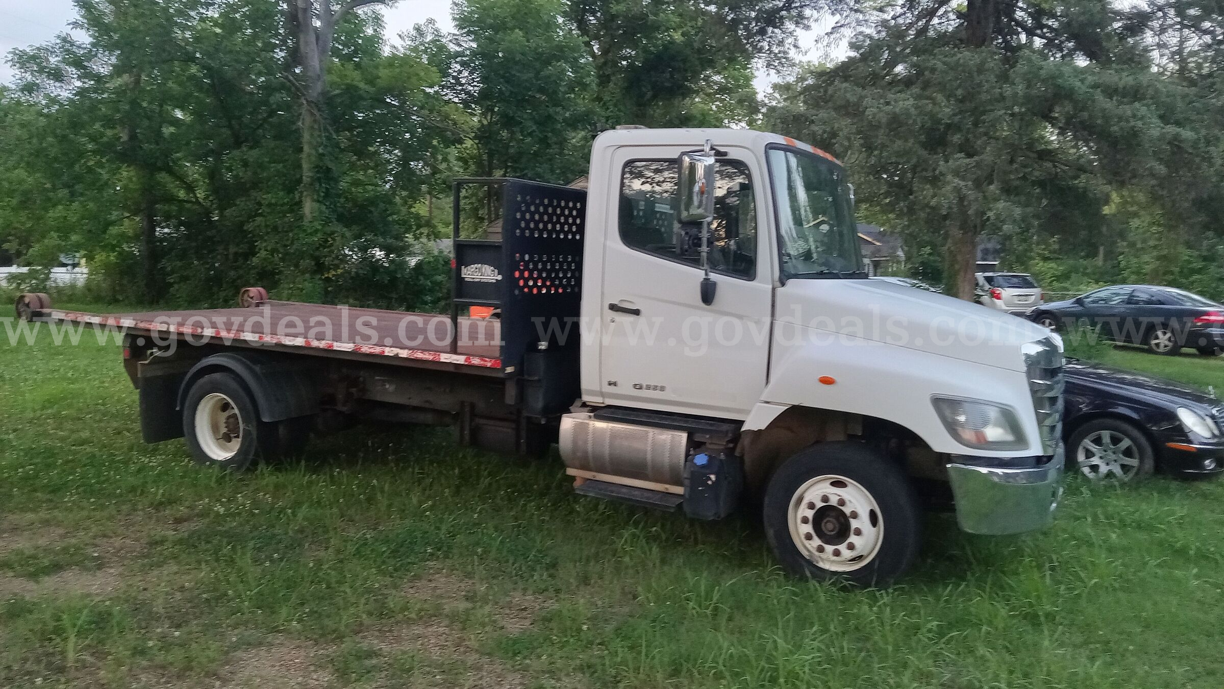 2017 Hino Conventional Cab Hino Conventional Cab Government Surplus Auction - Photo #2