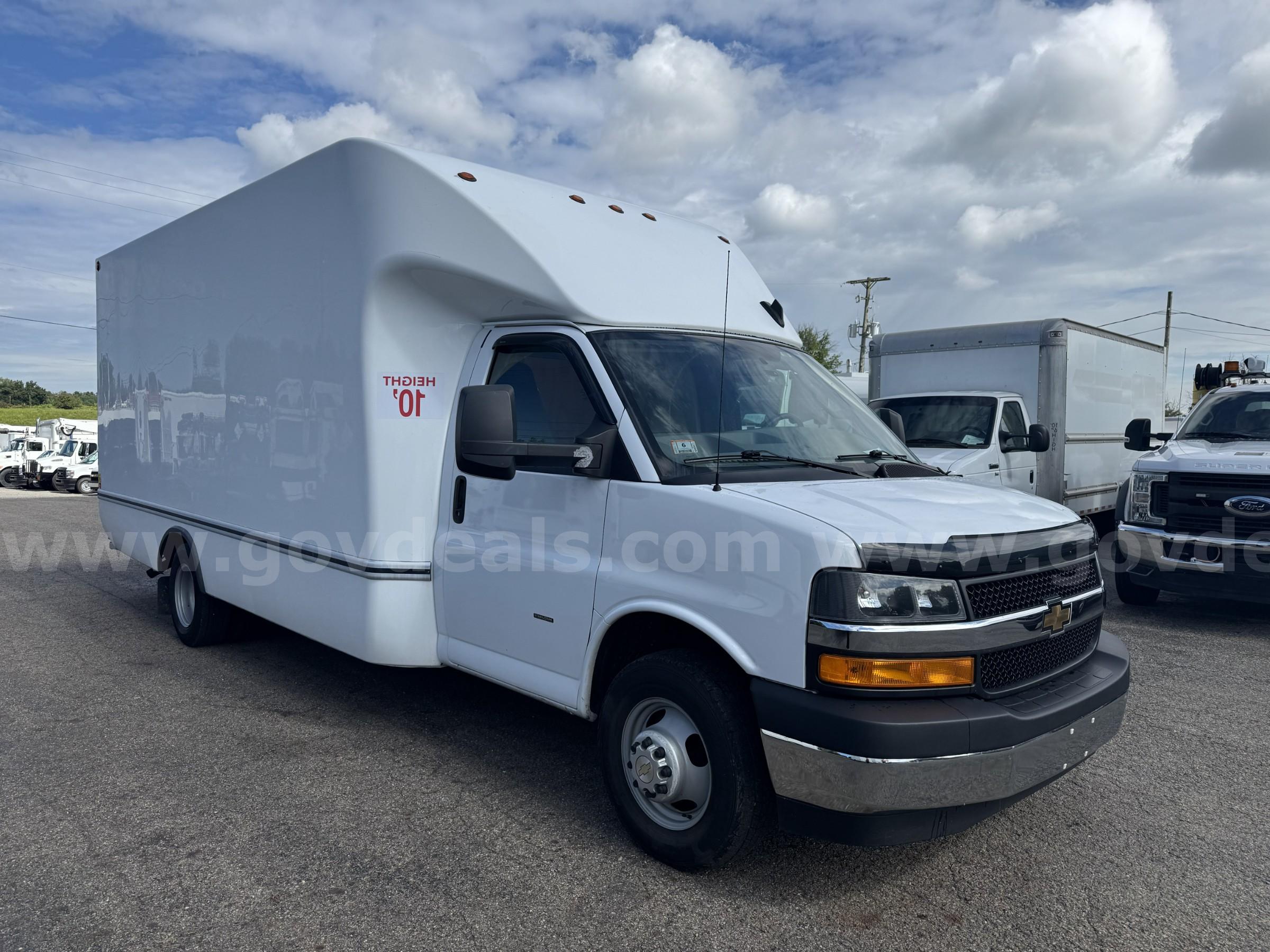 2024 Chevrolet Express Box Truck 16' with Ramp Chevrolet Express Government Surplus Auction - Photo #2