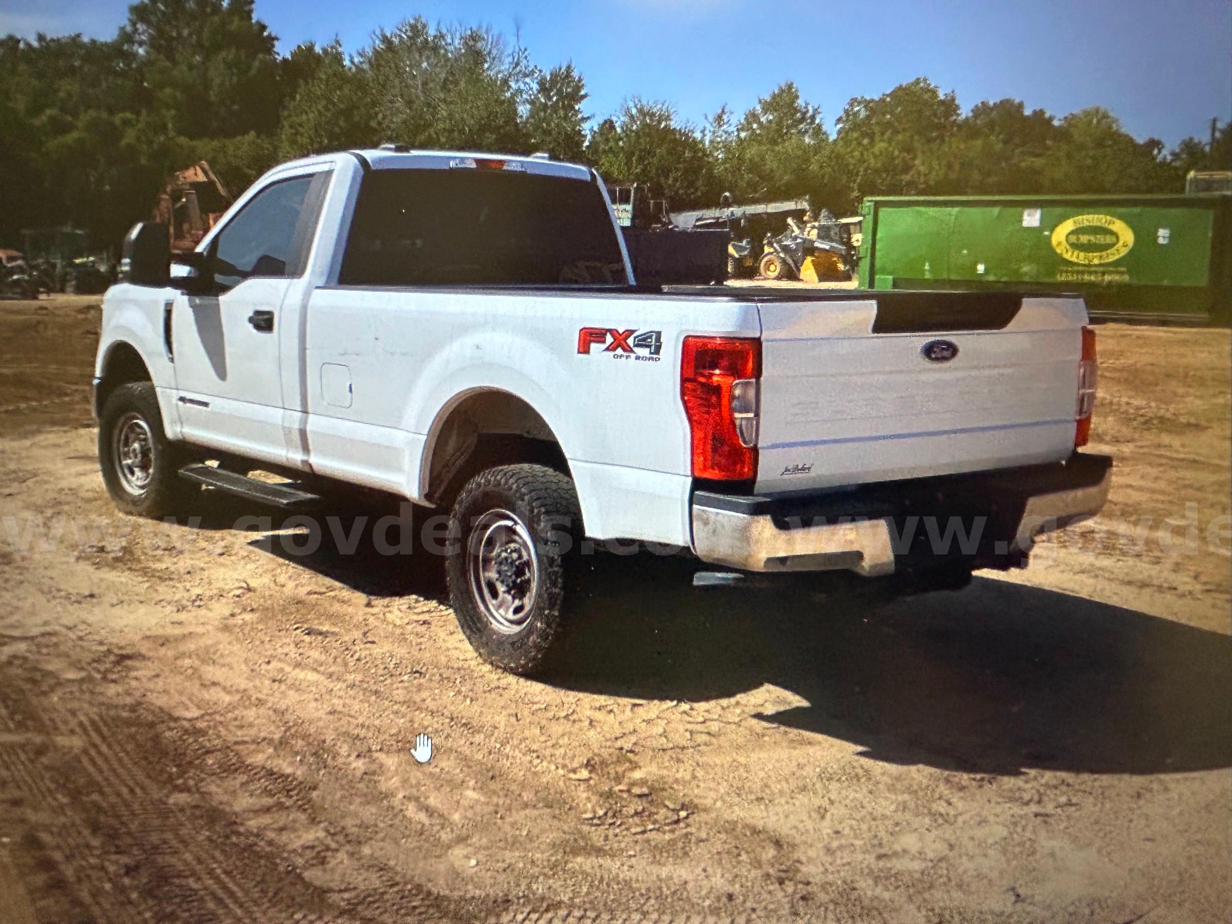 2022 Ford F-250 SD XL 4WD Ford F-250 Government Surplus Auction - Photo #5