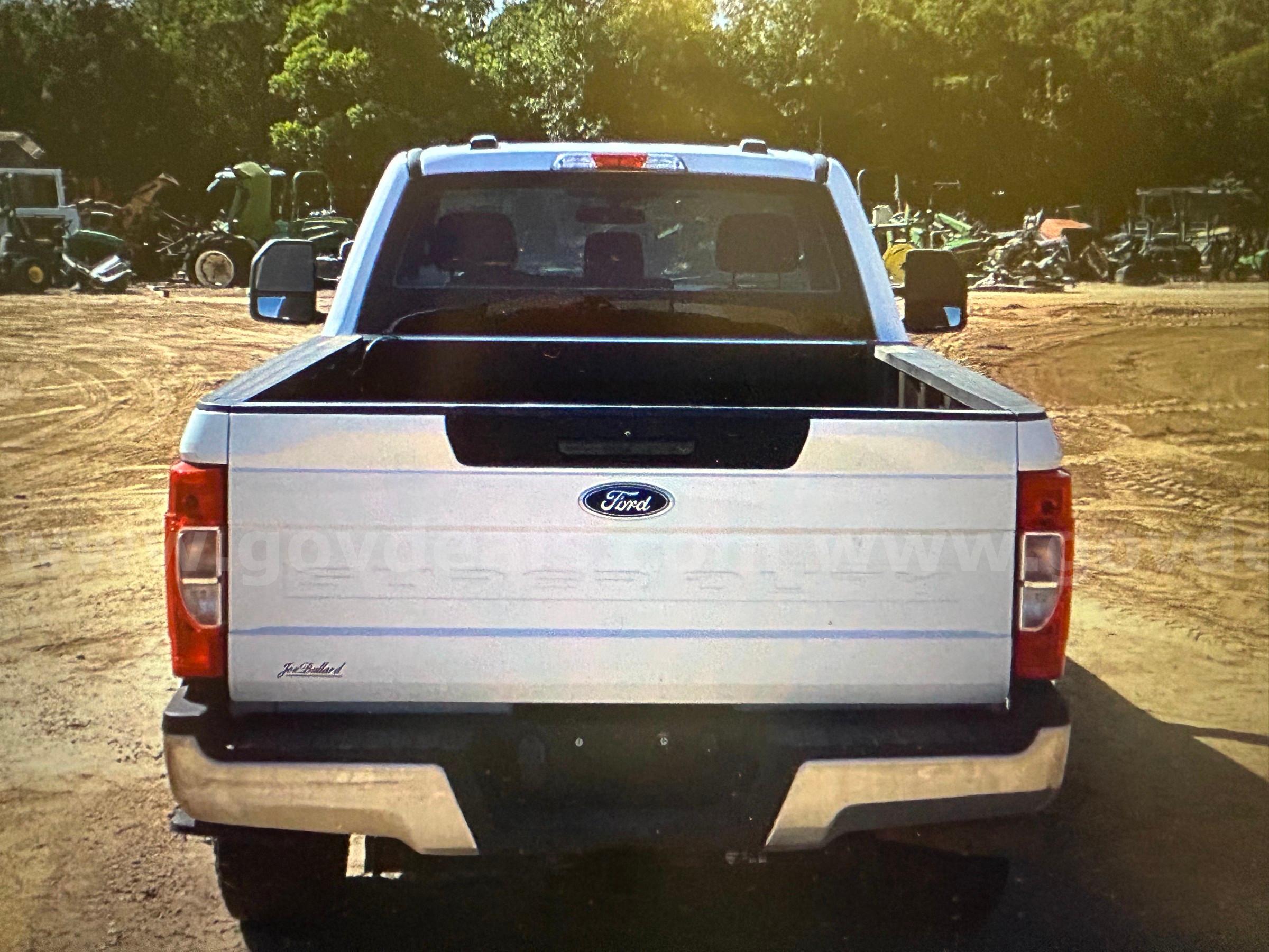 2022 Ford F-250 SD XL 4WD Ford F-250 Government Surplus Auction - Photo #6