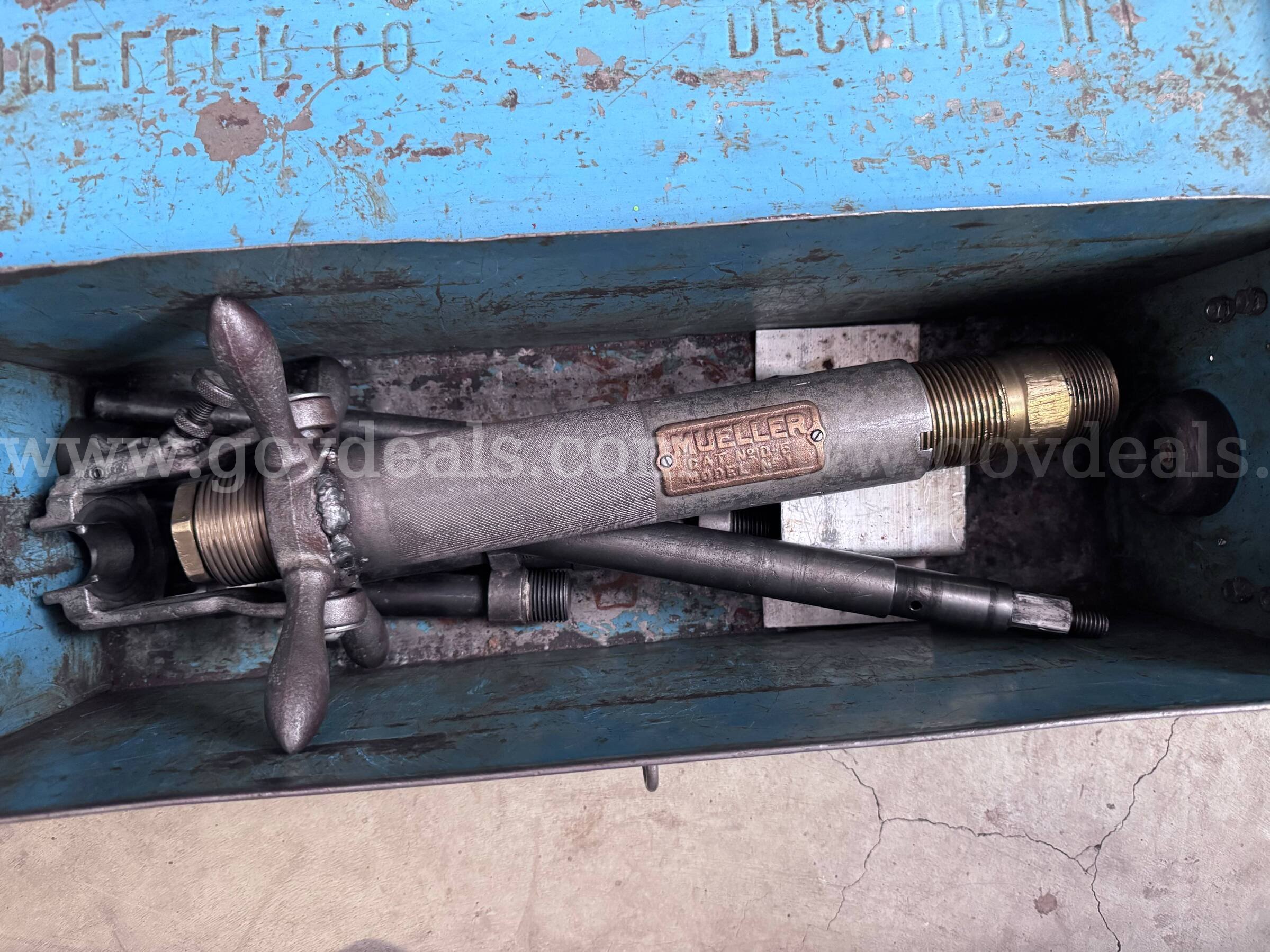 Mueller D-5 Pipe Tapping tool Mueller 01 Government Surplus Auction - Primary Photo