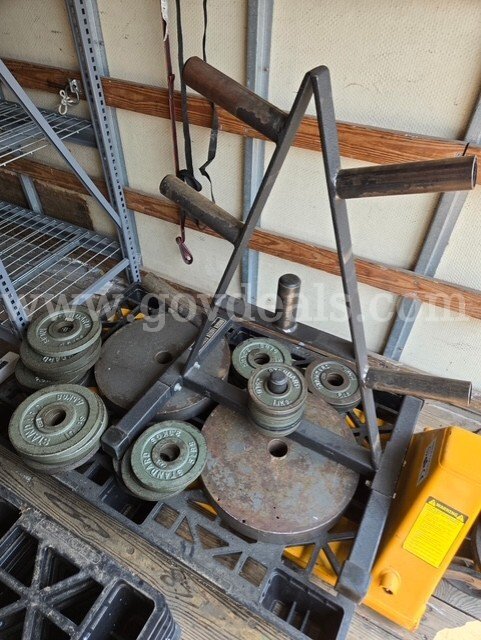 Weight Equipment Lot   Government Surplus Auction - Photo #2