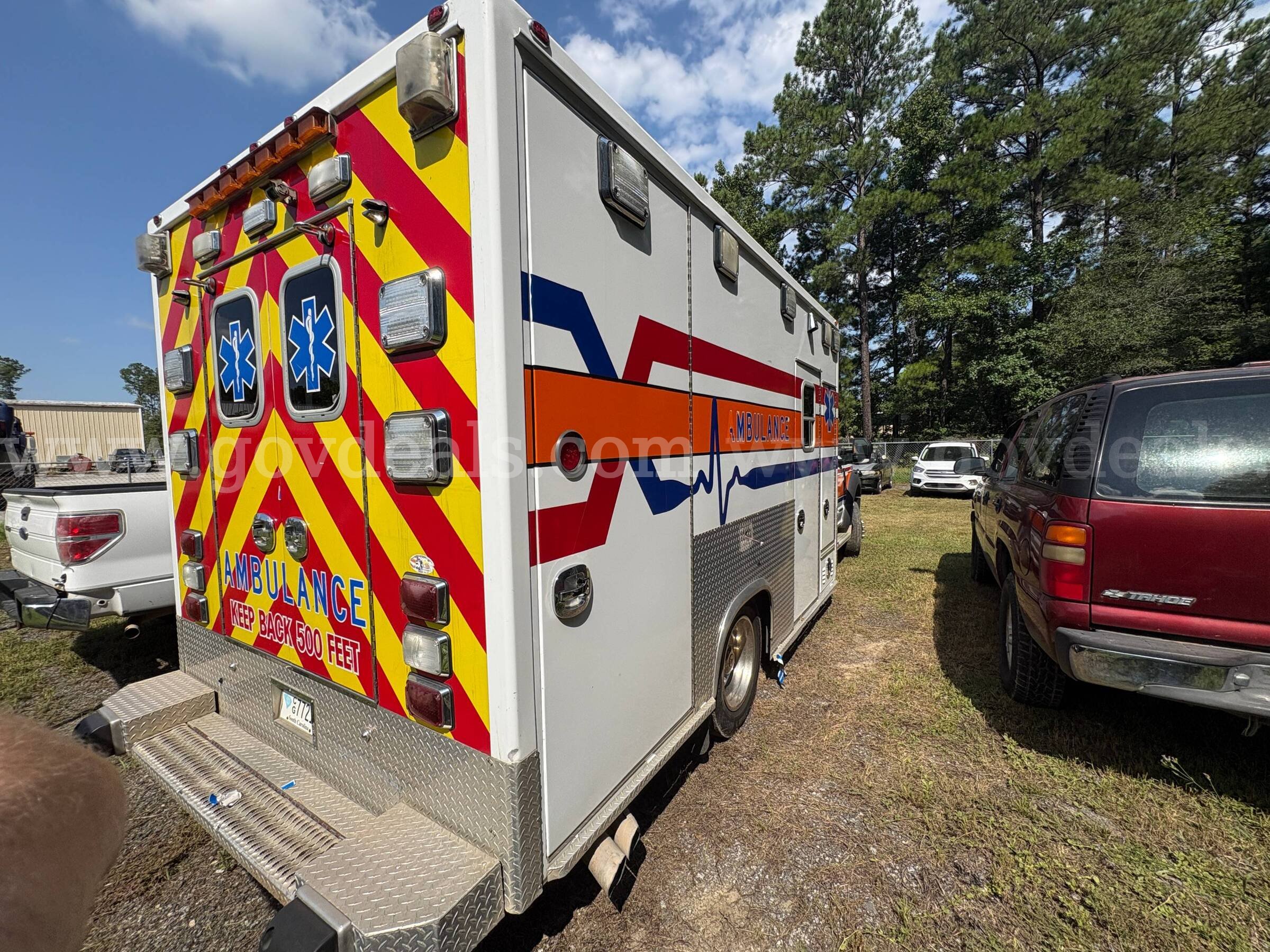 2017 Ford F-450 SD Ambulance Ford F-450 Government Surplus Auction - Photo #4