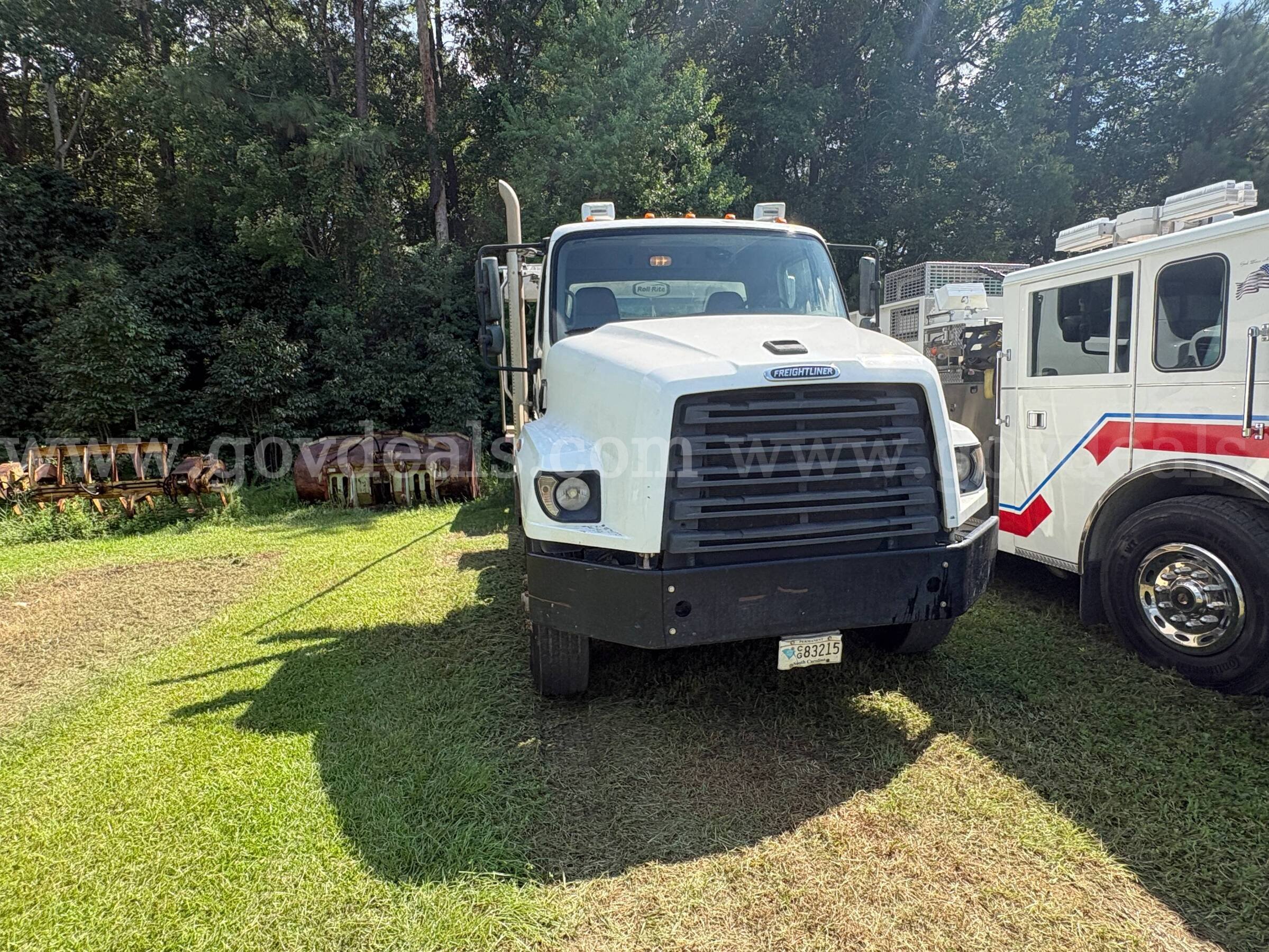 2020 Freightliner 114 SD Roll-Off Truck