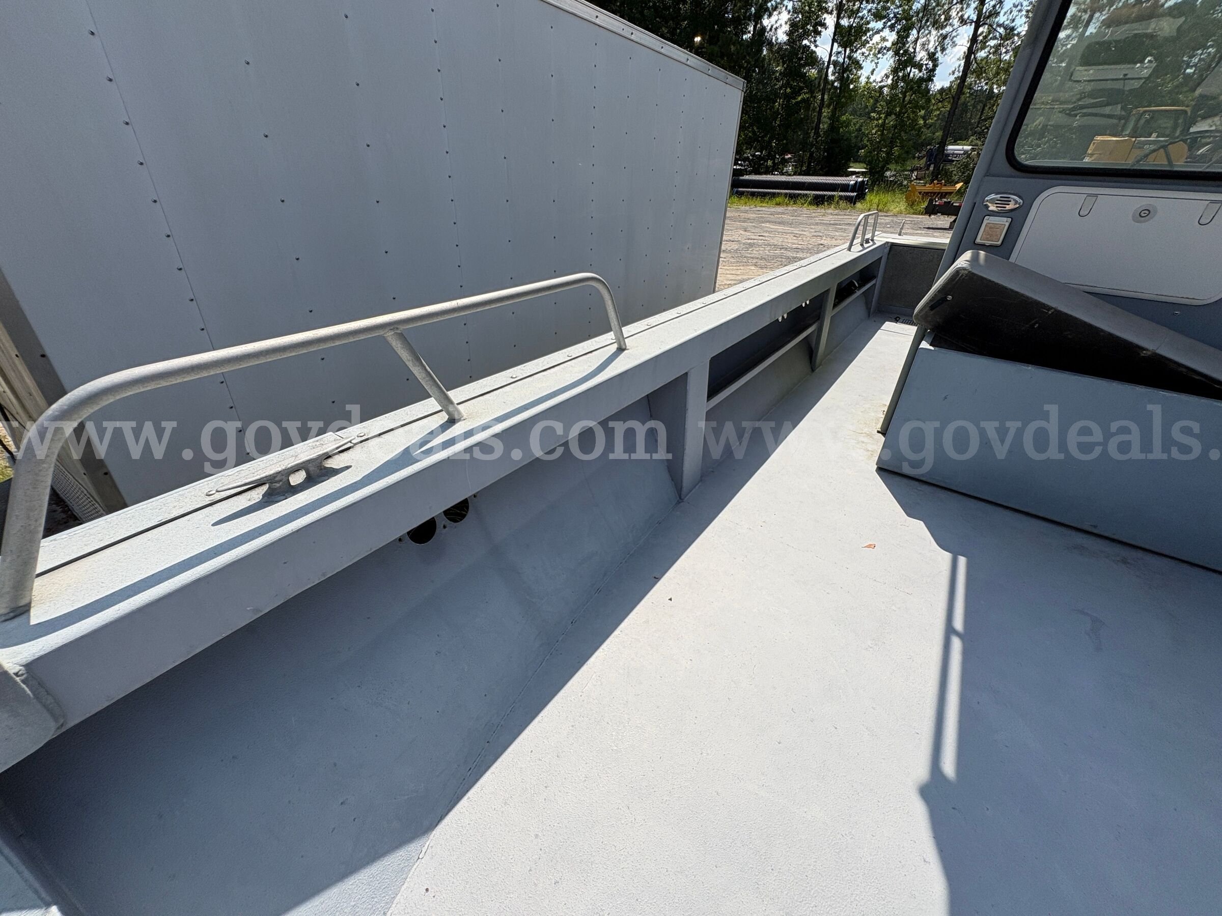 2012 River Hawk Boats XX Ft Center Console Aluminum Boat with Yamaha 250hp Outboard River Hawk Boats 250hp Government Surplus Auction - Photo #3