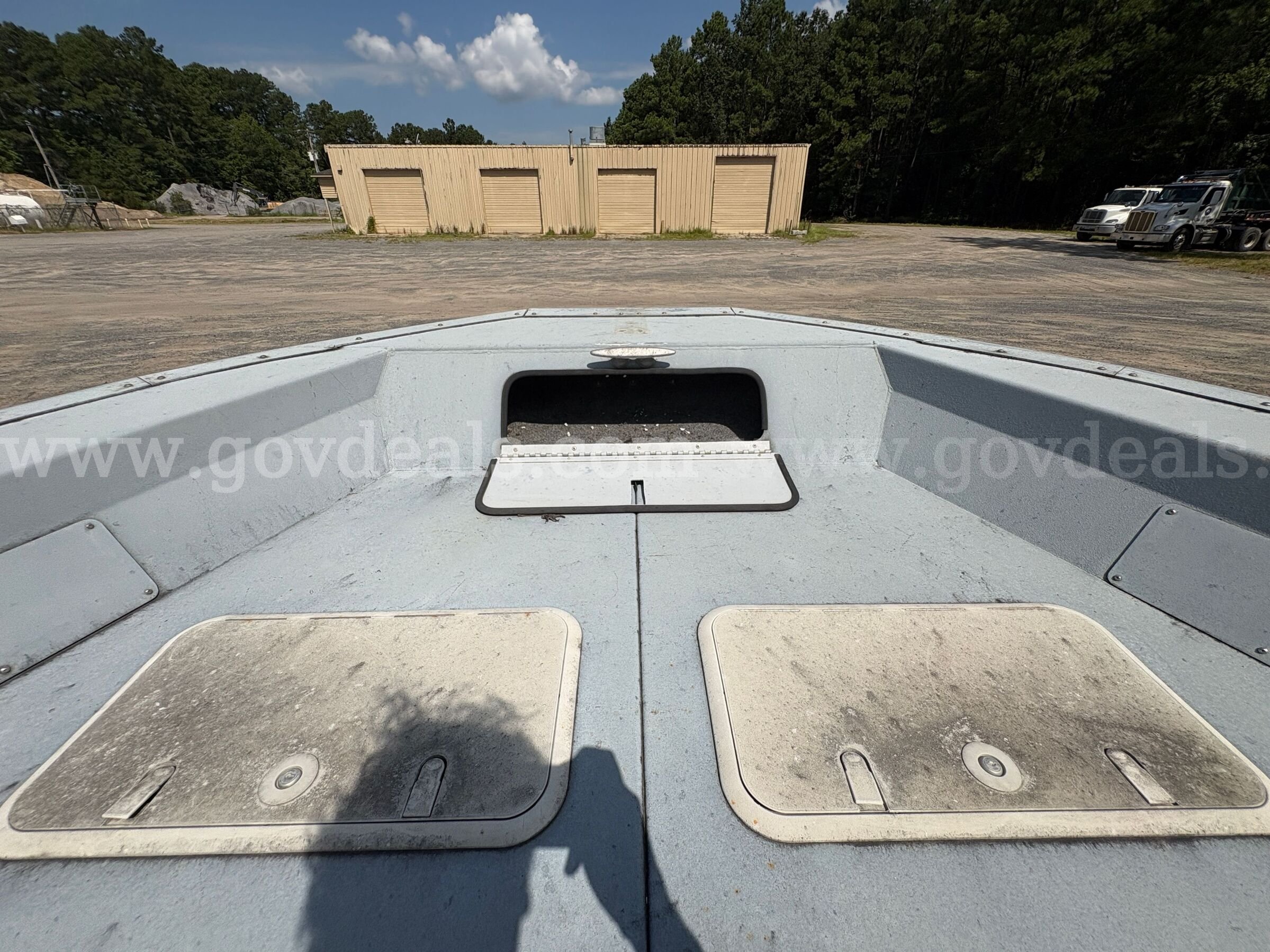 2012 River Hawk Boats XX Ft Center Console Aluminum Boat with Yamaha 250hp Outboard River Hawk Boats 250hp Government Surplus Auction - Photo #4