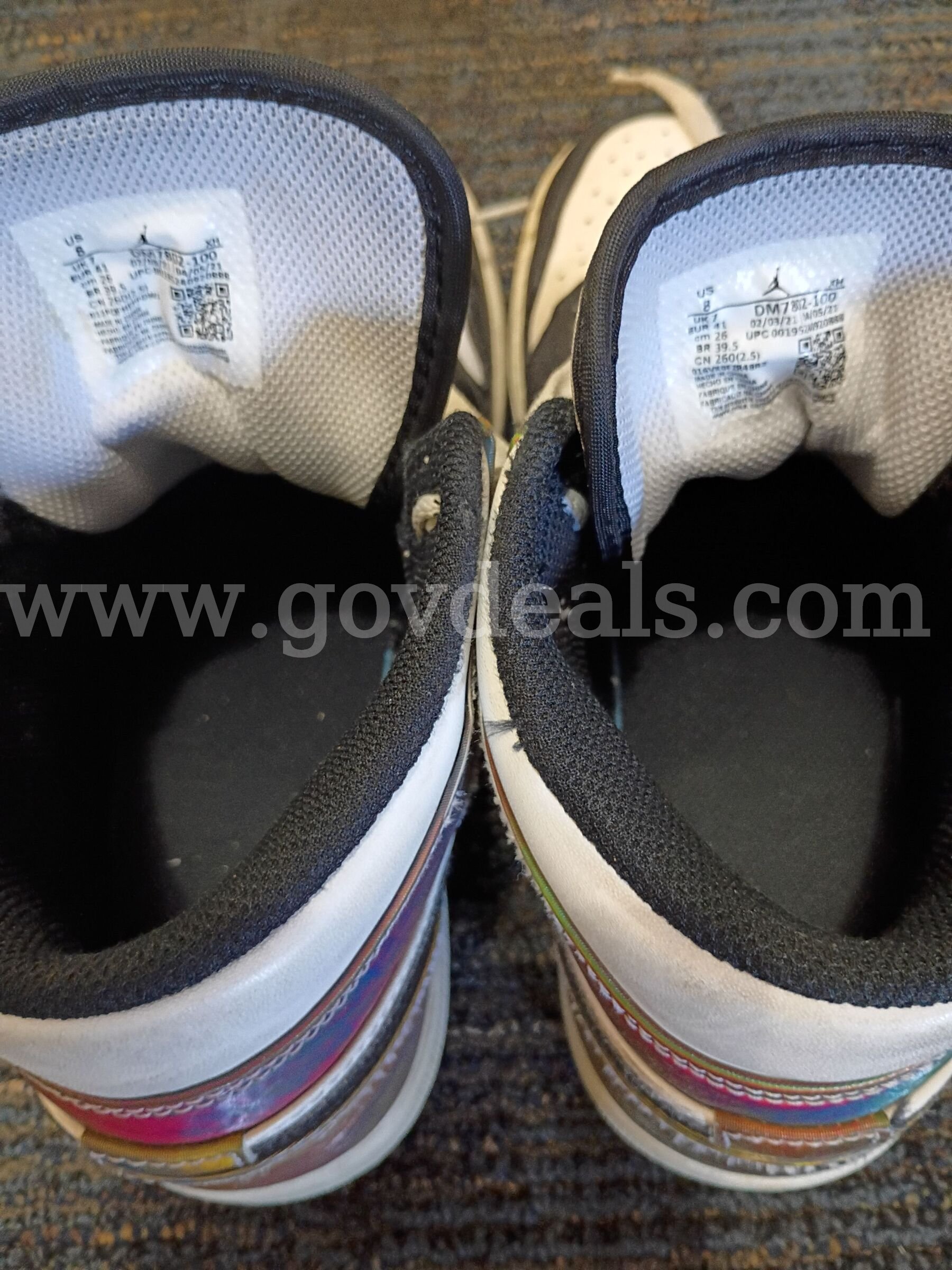 Heat Reactive Air Jordan (Size 8)   Government Surplus Auction - Photo #2